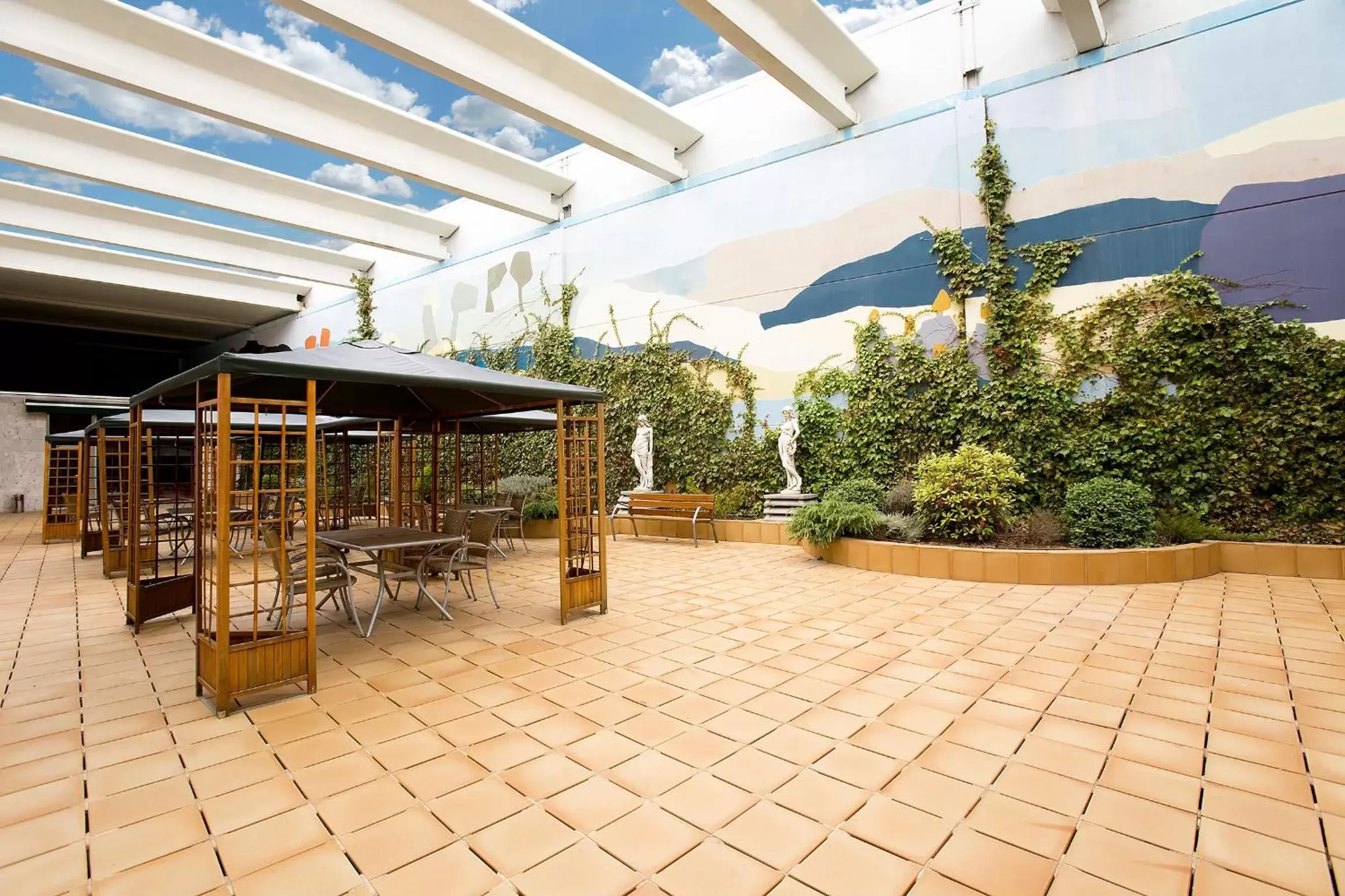 Patio in Spa Hotel Ciudad de Teruel