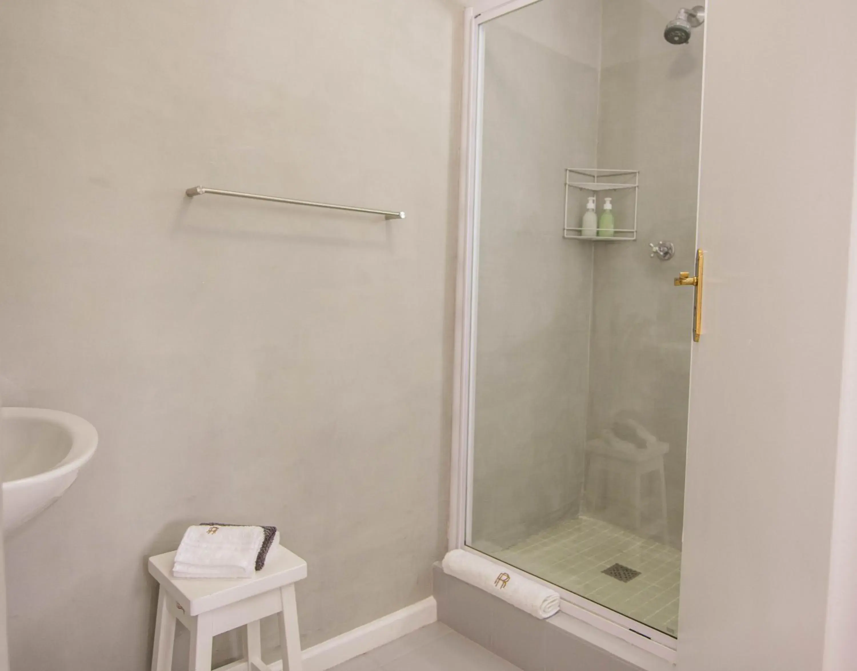 Shower, Bathroom in Rozenburg Guest House