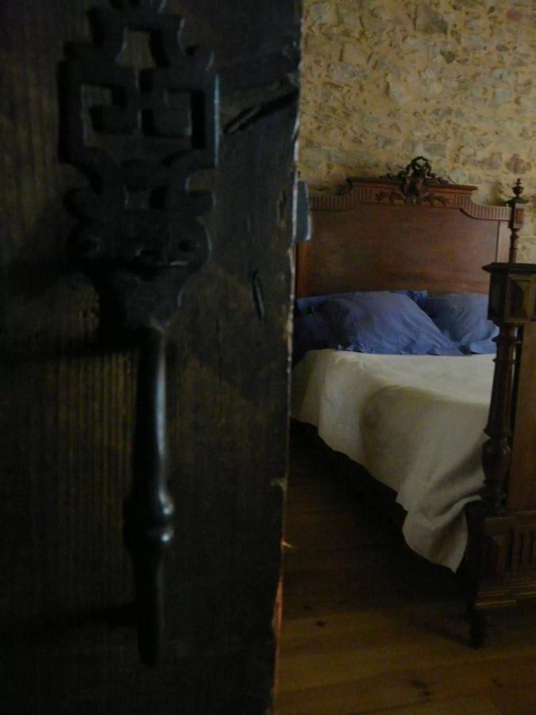 Photo of the whole room, Bed in Topaze séjour chez le Vigneron