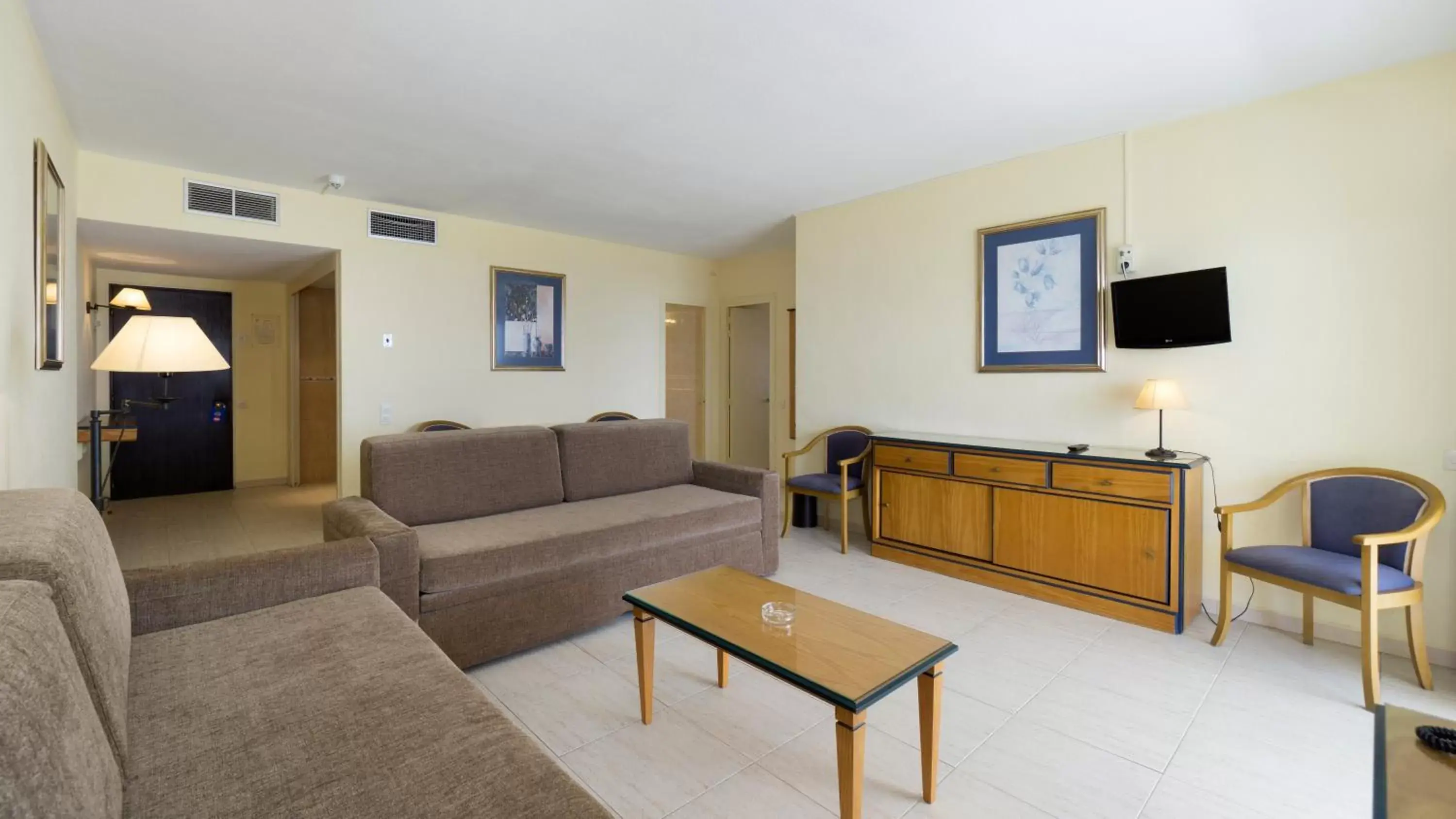 Living room, Seating Area in Hotel Apartamentos Pyr Fuengirola