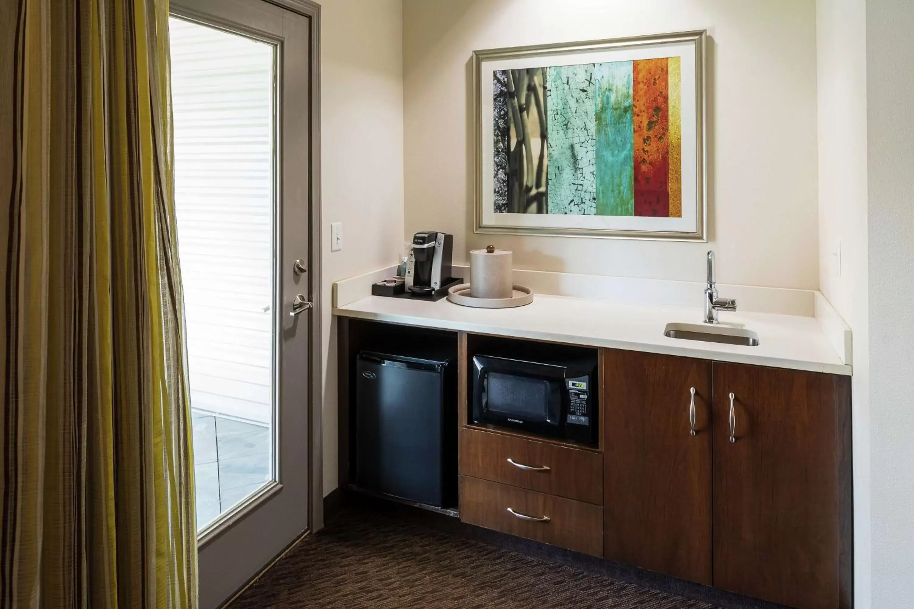 Other, Kitchen/Kitchenette in Hilton Garden Inn Sioux Falls Downtown