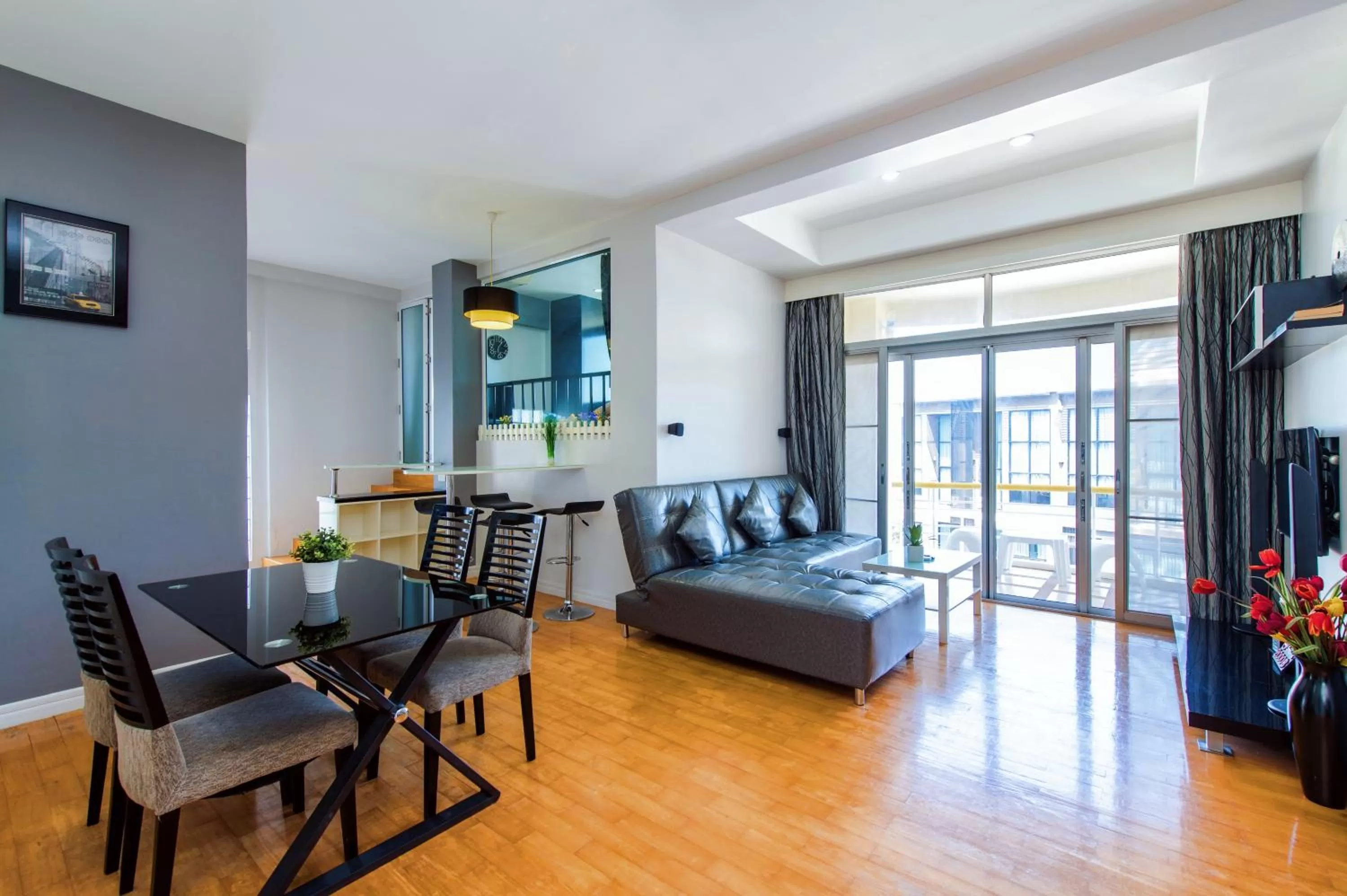 TV and multimedia in Soi 7 Hua Hin-Ji Ya