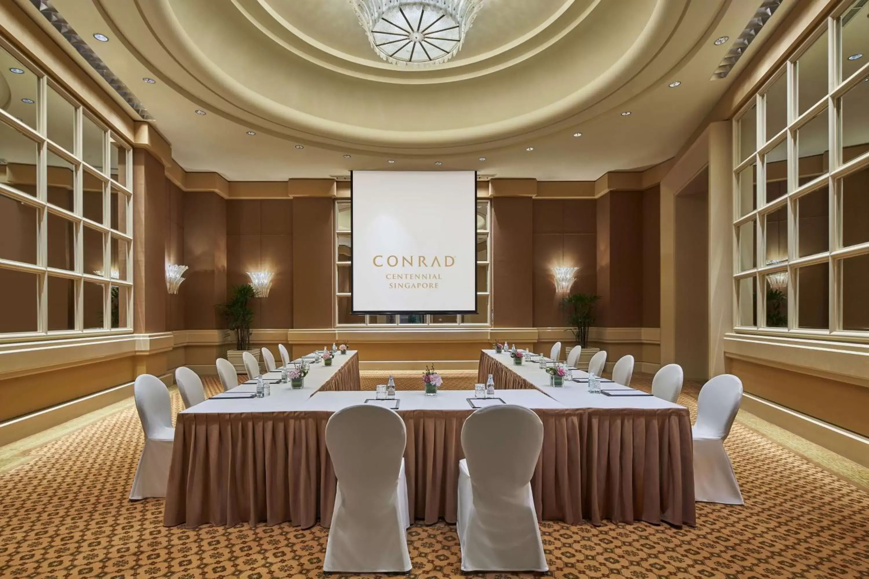 Meeting/conference room, Business Area/Conference Room in Conrad Centennial Singapore