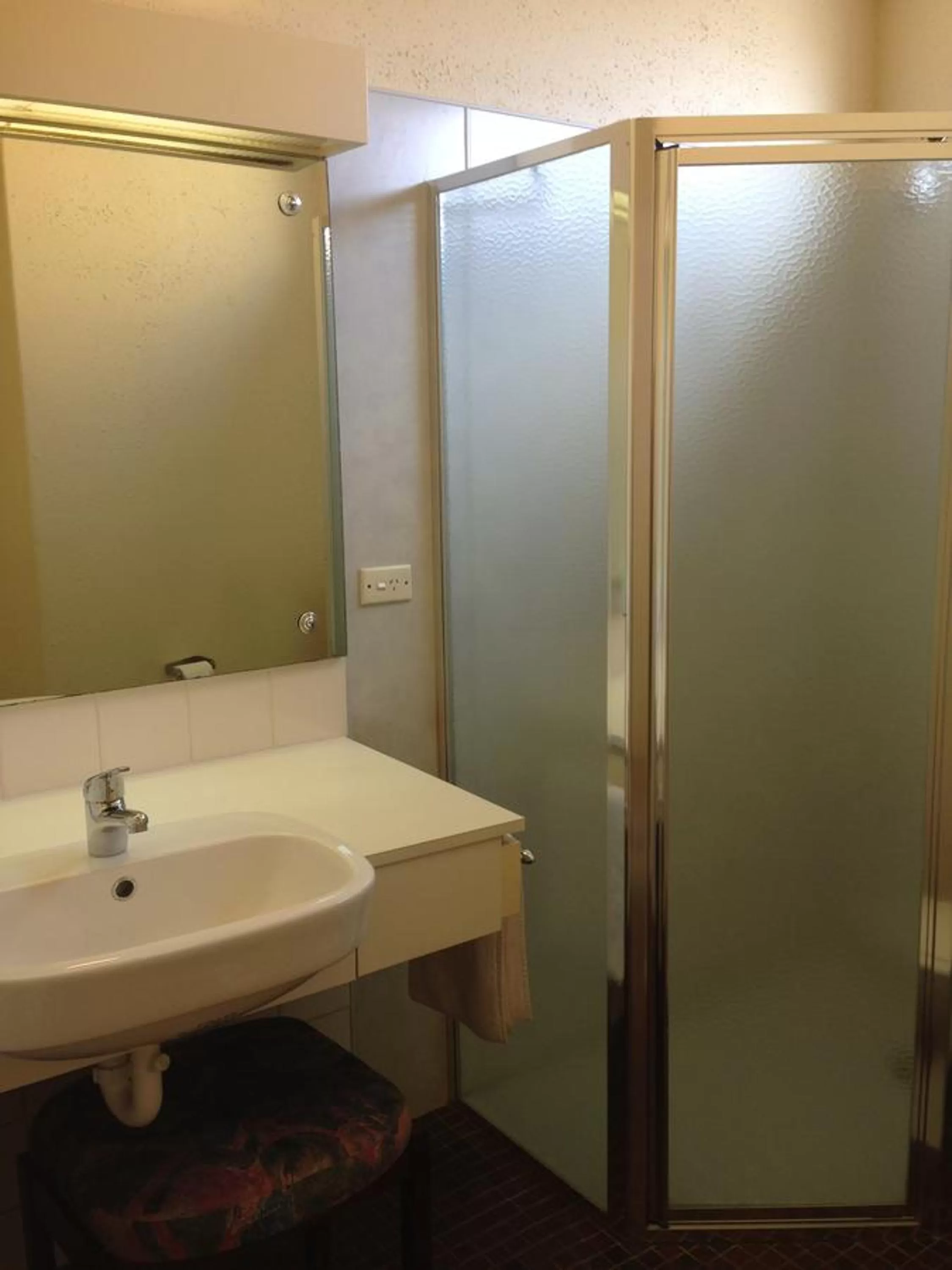 Shower in Abel Tasman Waterfront Motel