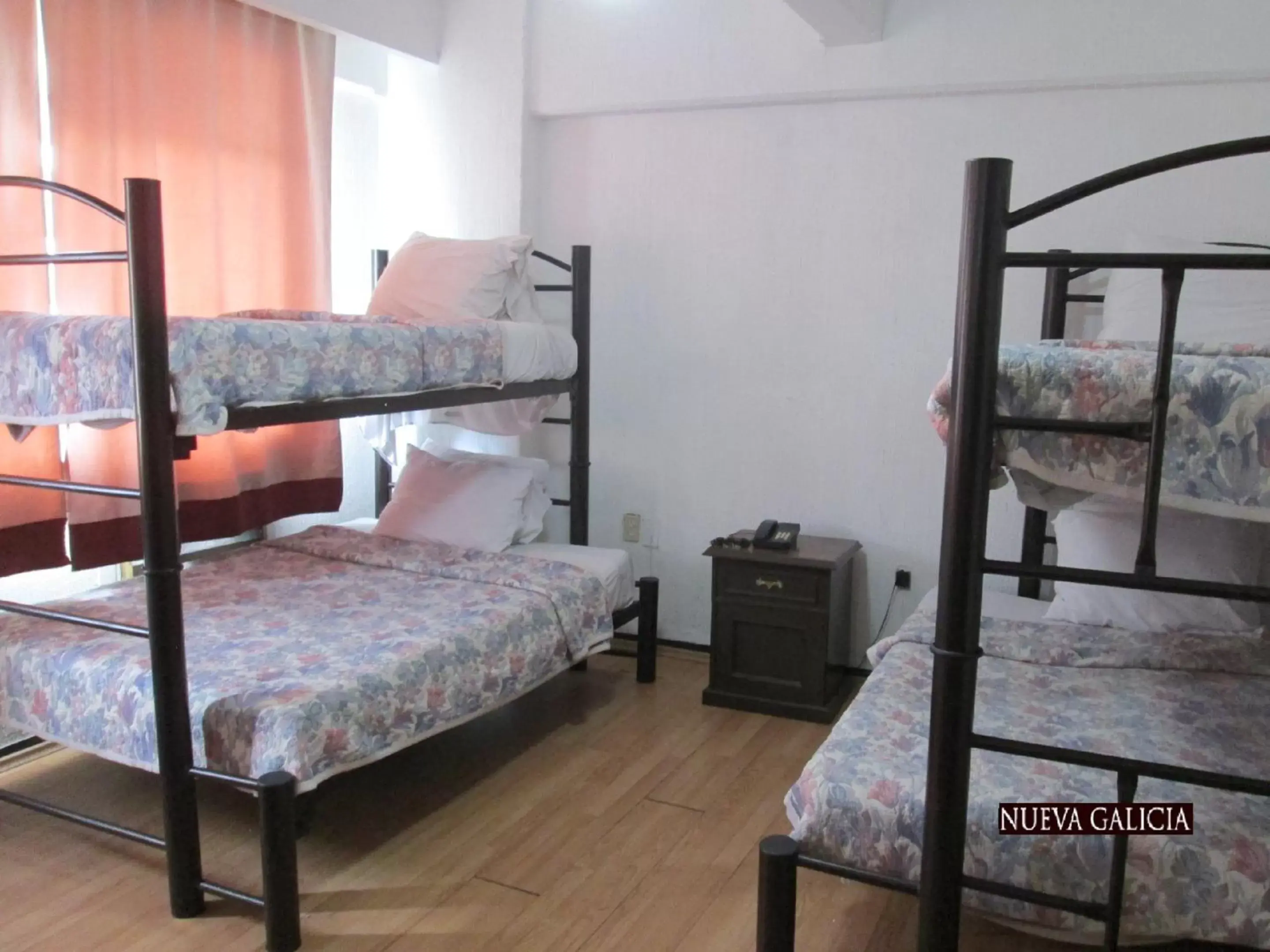 Bedroom, Bunk Bed in Hotel Nueva Galicia