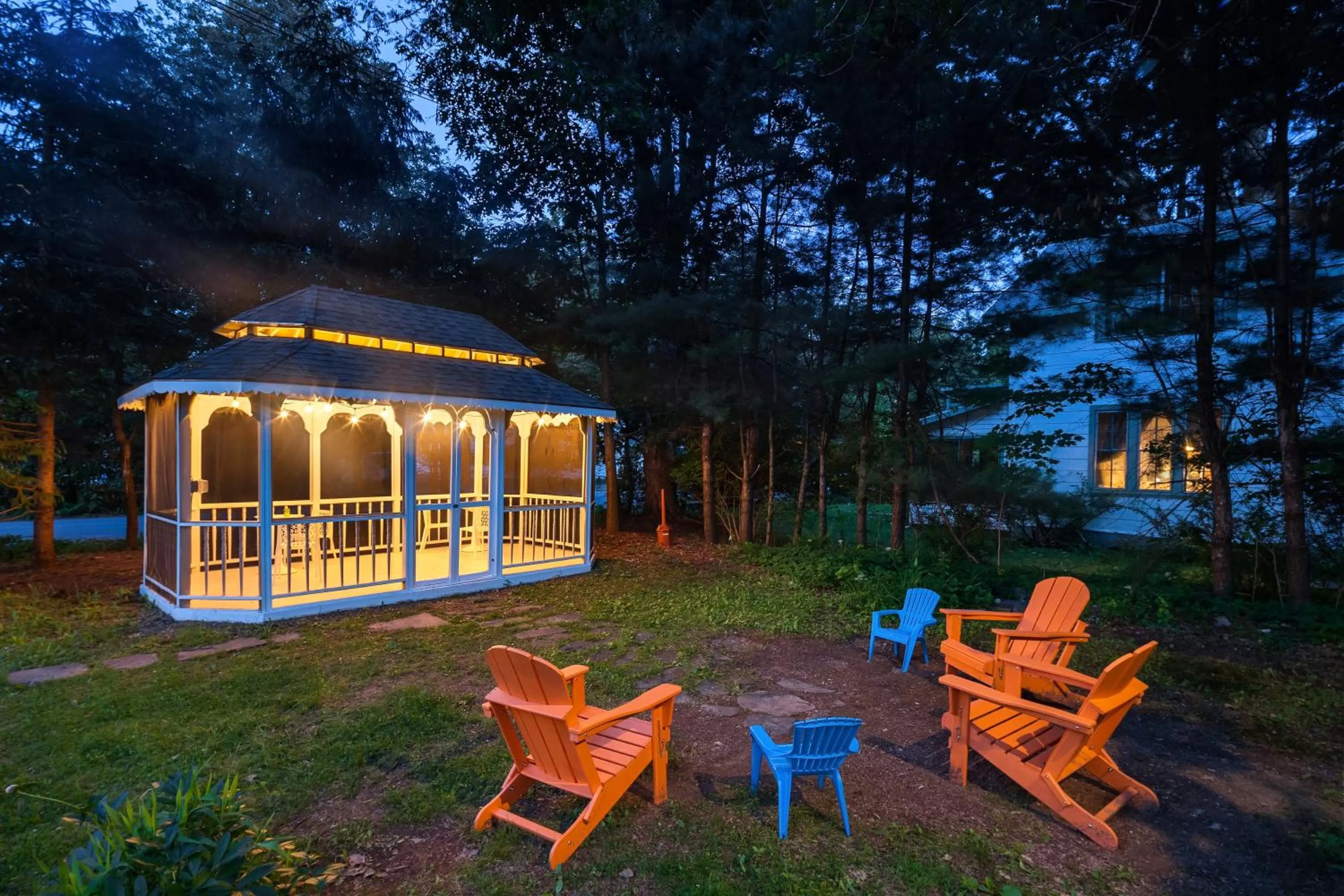 Property building in Twin Gables of Woodstock