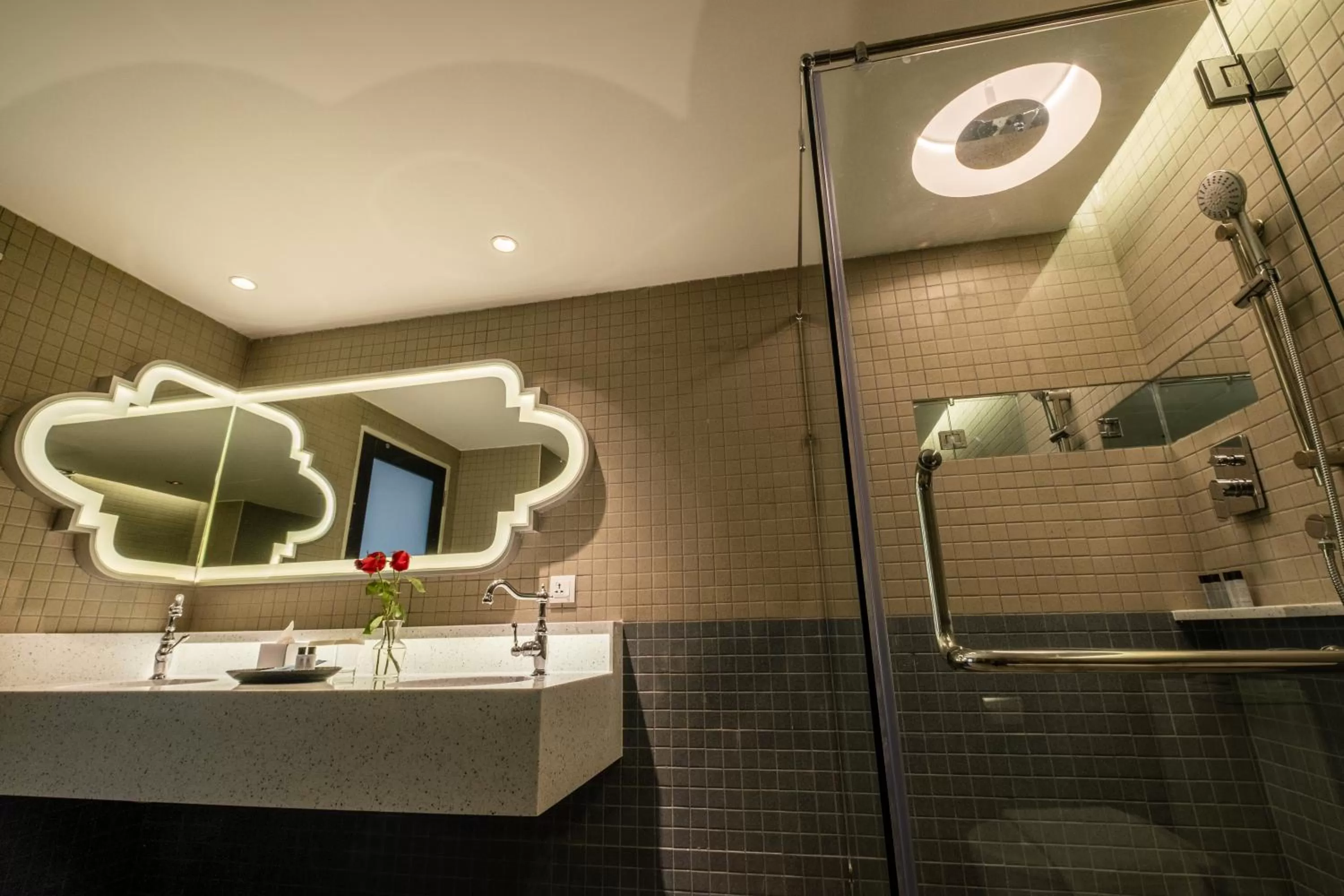 Shower in Grand Swiss-Belhotel Melaka