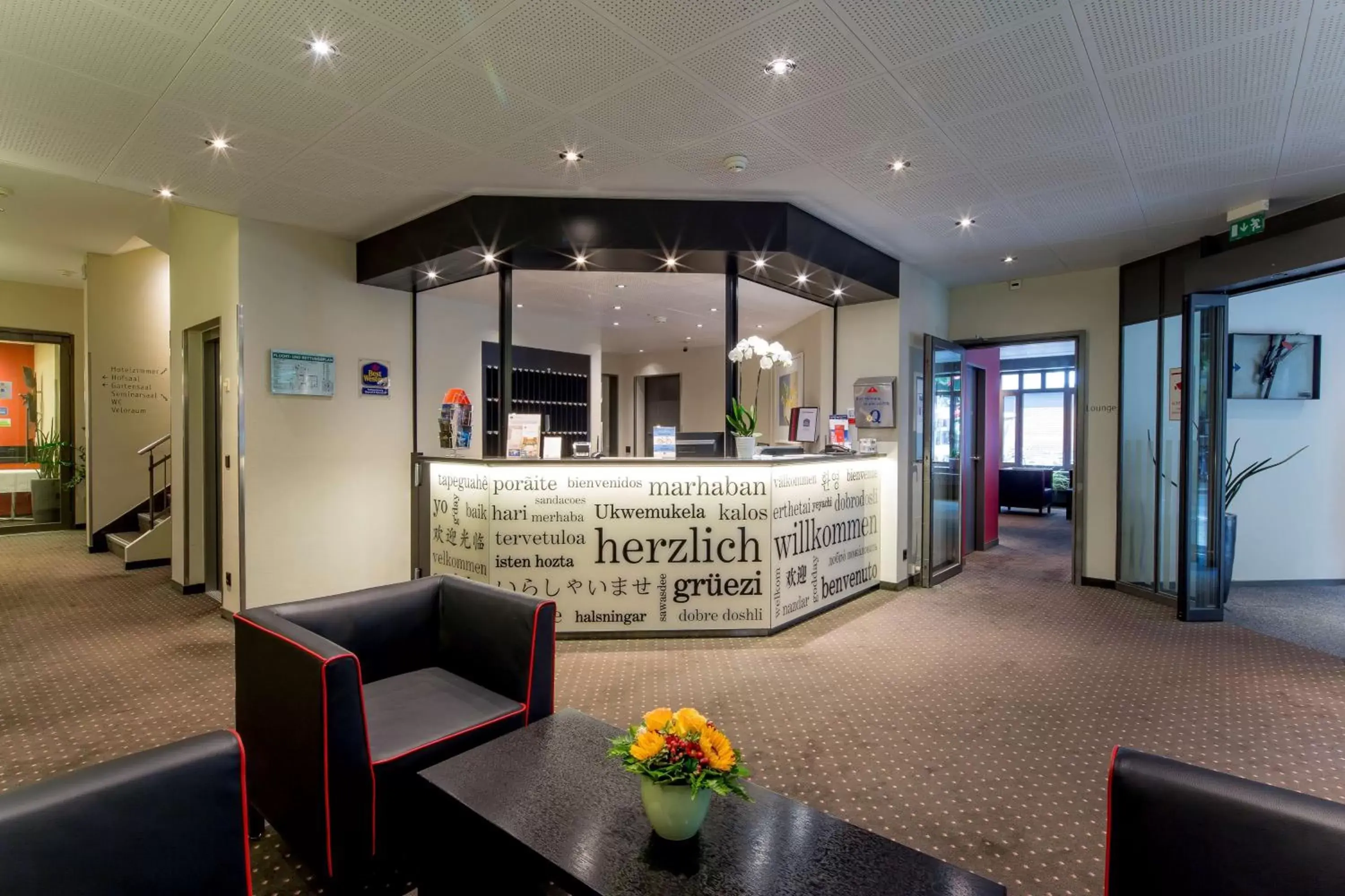 Lobby or reception in Hotel Wartmann am Bahnhof