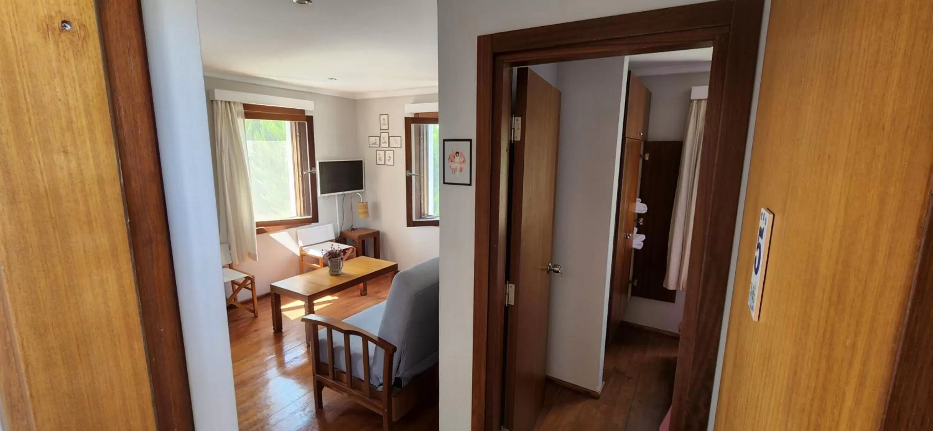 Photo of the whole room in Stone House Hotel