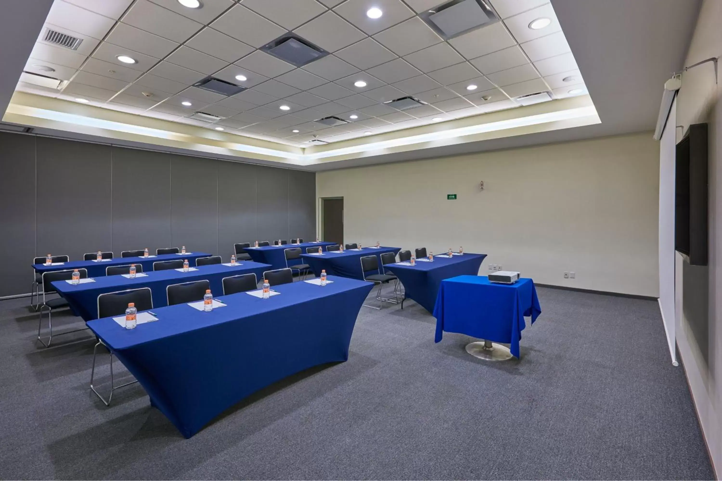 Meeting/conference room in City Express Junior by Marriott Villahermosa