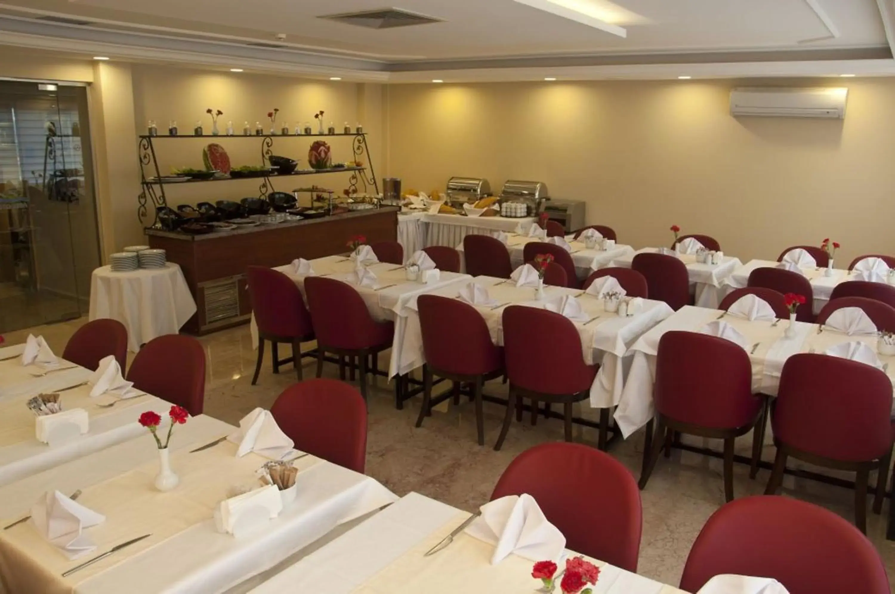 Restaurant/Places to Eat in Abel Hotel