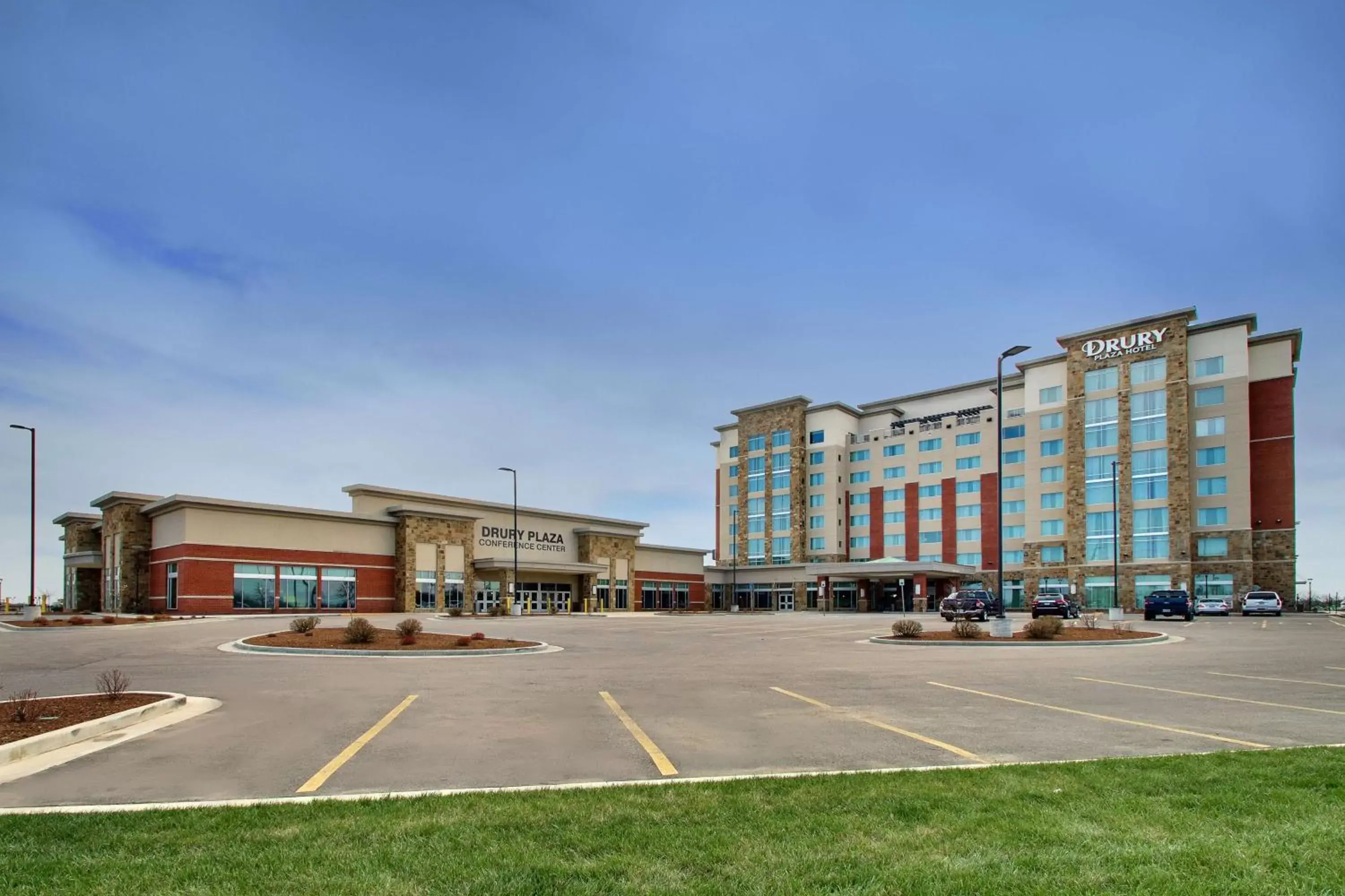 Property building in Drury Plaza Hotel Cape Girardeau Conference Center