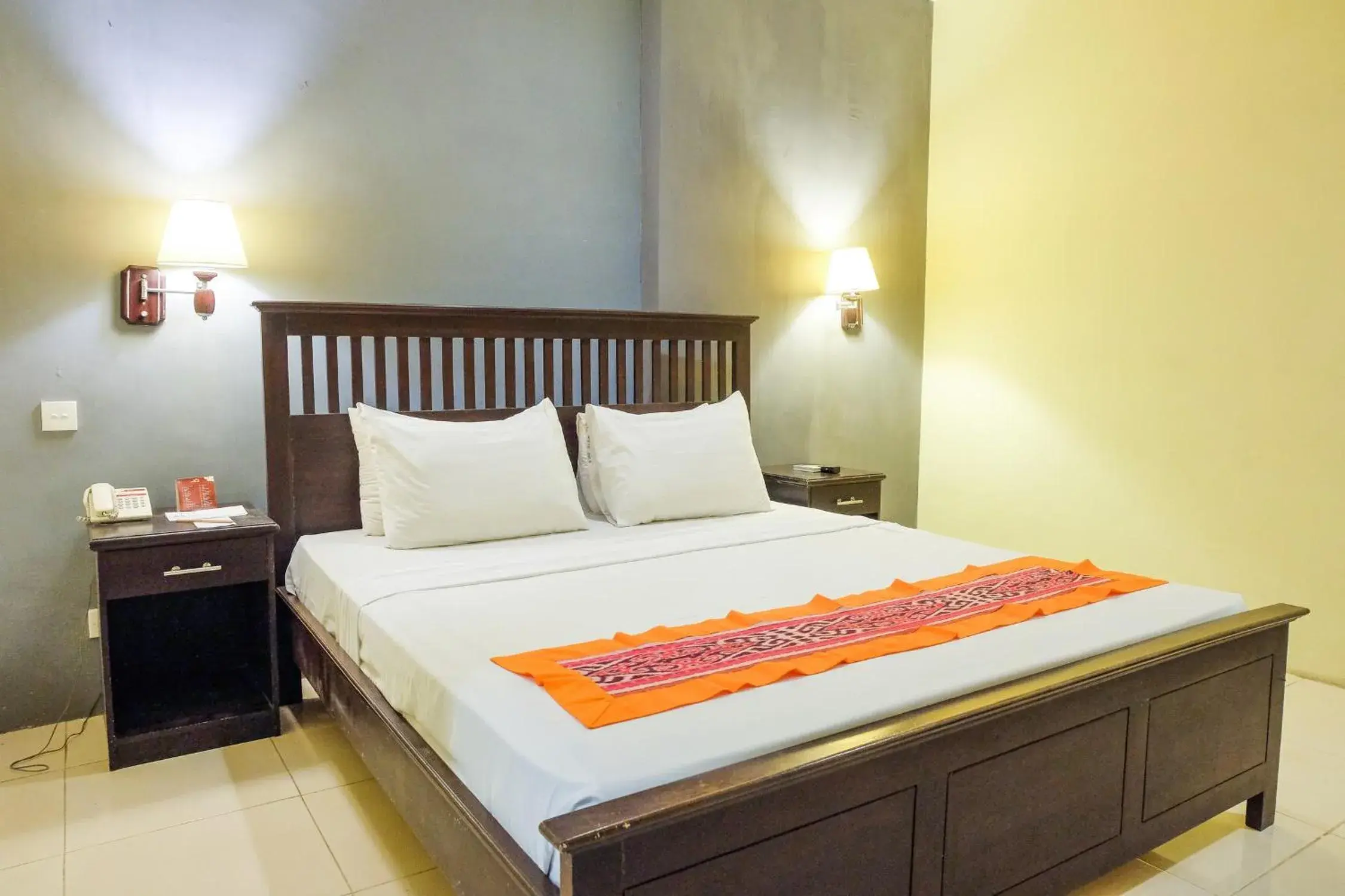 Bed in Ubud Hotel and Cottages