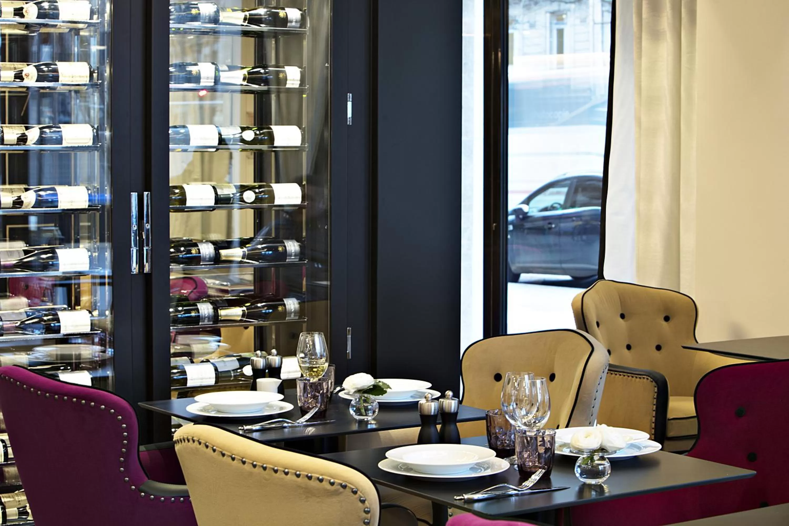 Restaurant/places to eat in La Villa Haussmann