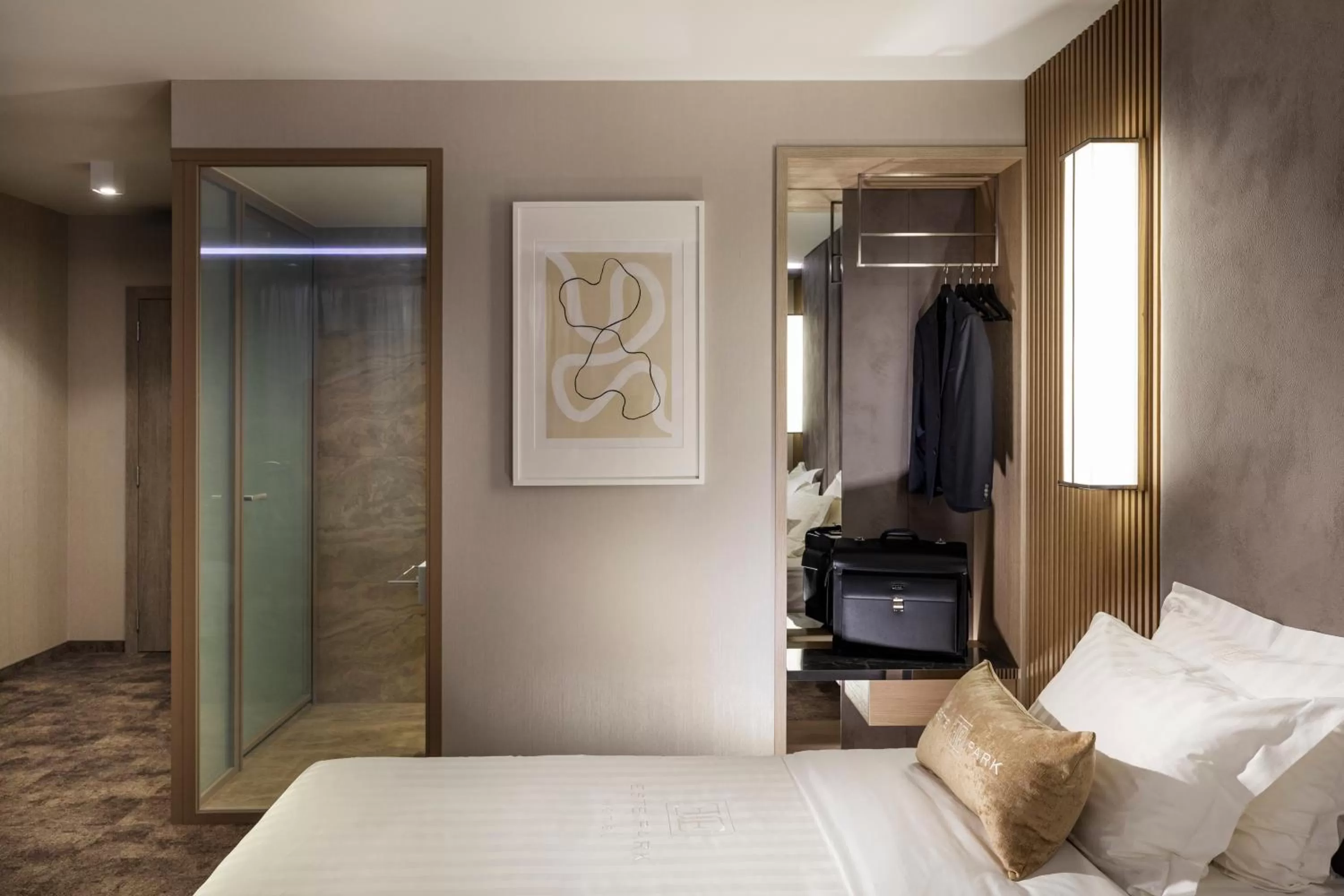 Photo of the whole room, Bed in -- ESTE PARK HOTEL -- part of Urban Chic Luxury Design Hotels - Parking & Compliments - next to Shopping & Dining Mall Plovdiv