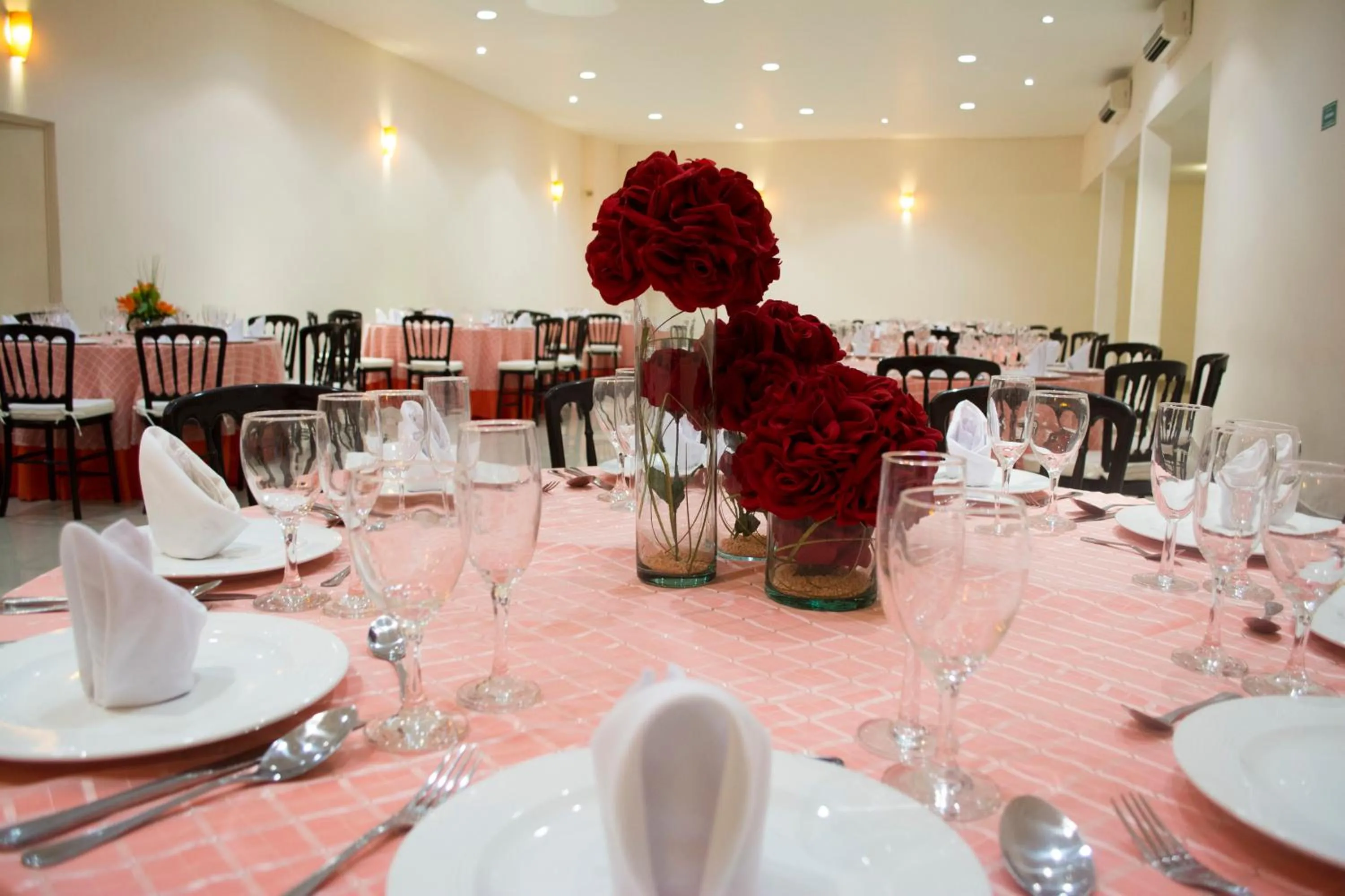 Restaurant/places to eat in Tabasco Inn