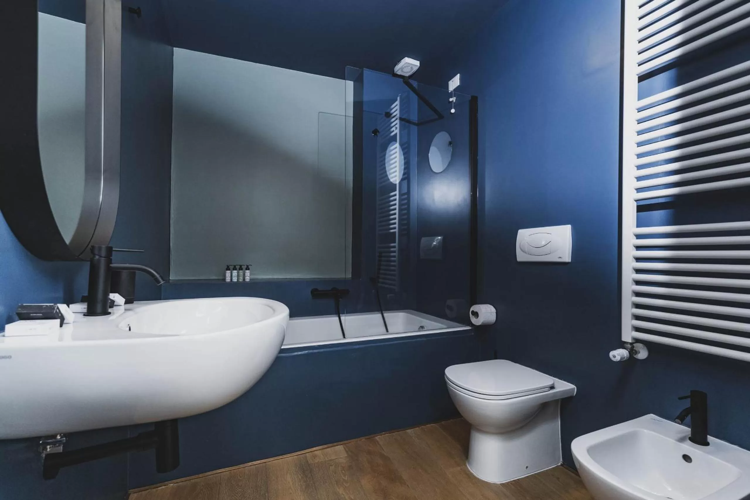 Bathroom in Casa Horti Suites