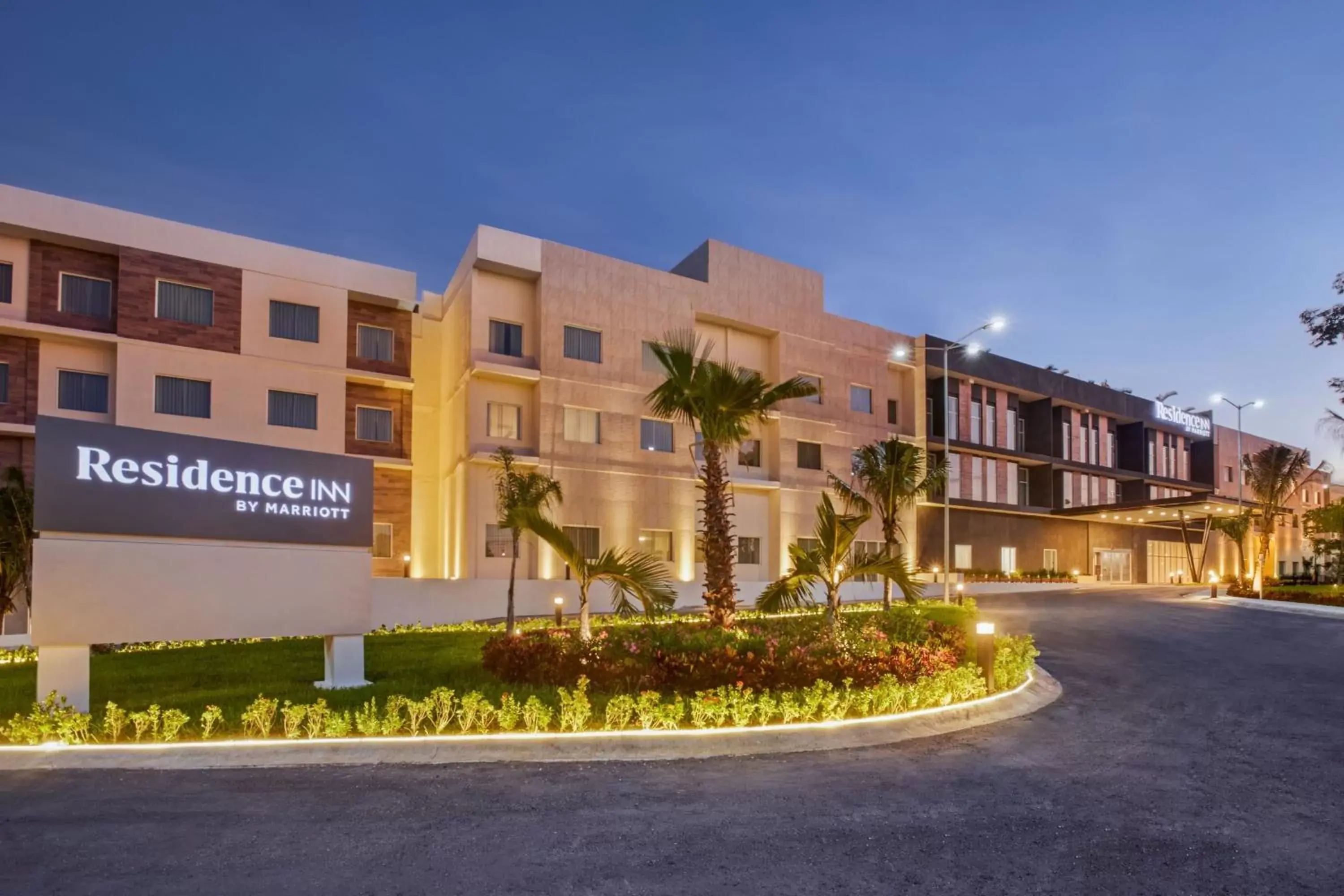 Property Building in Residence Inn by Marriott Playa del Carmen