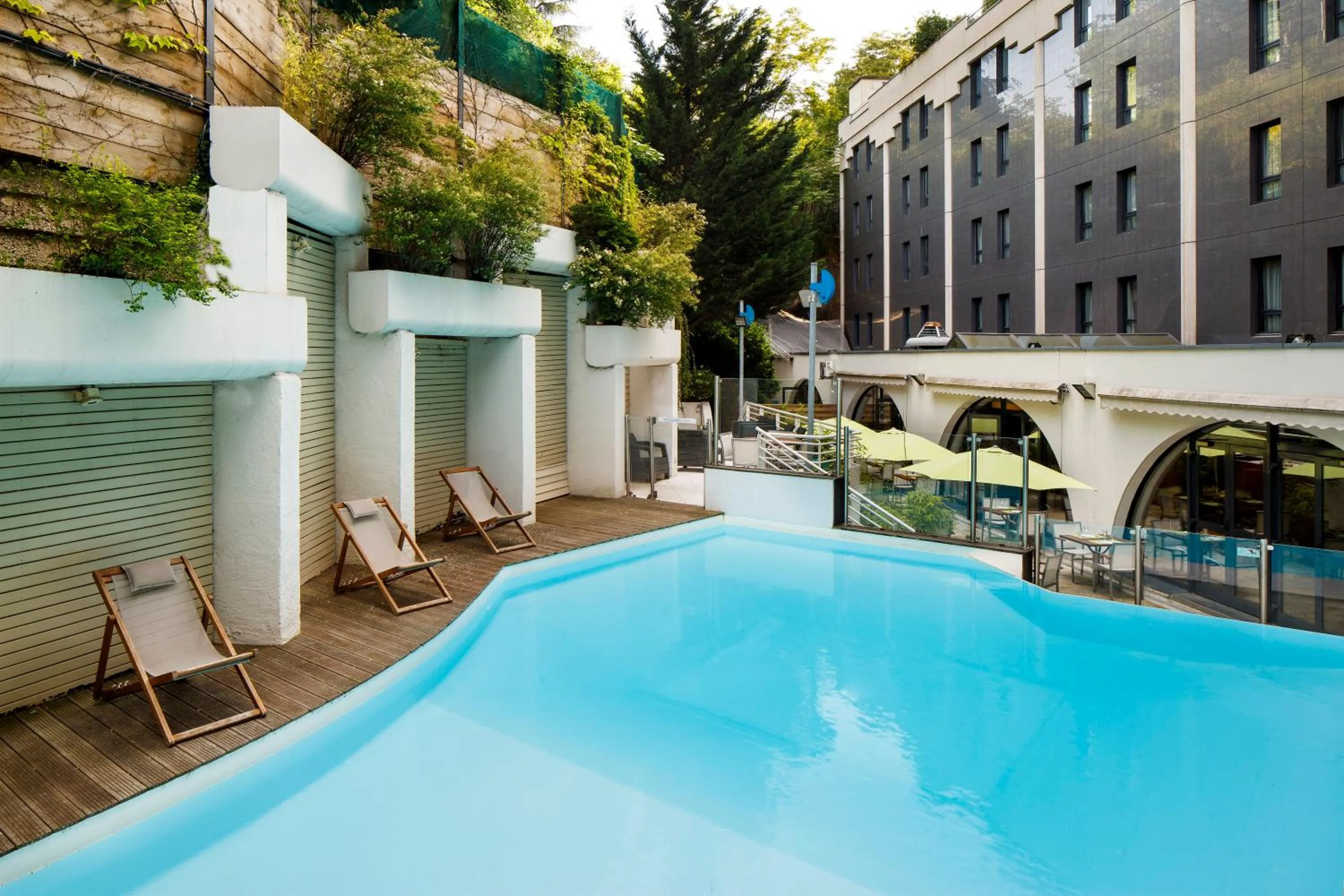 Swimming pool in Holiday Inn Lyon Vaise by IHG