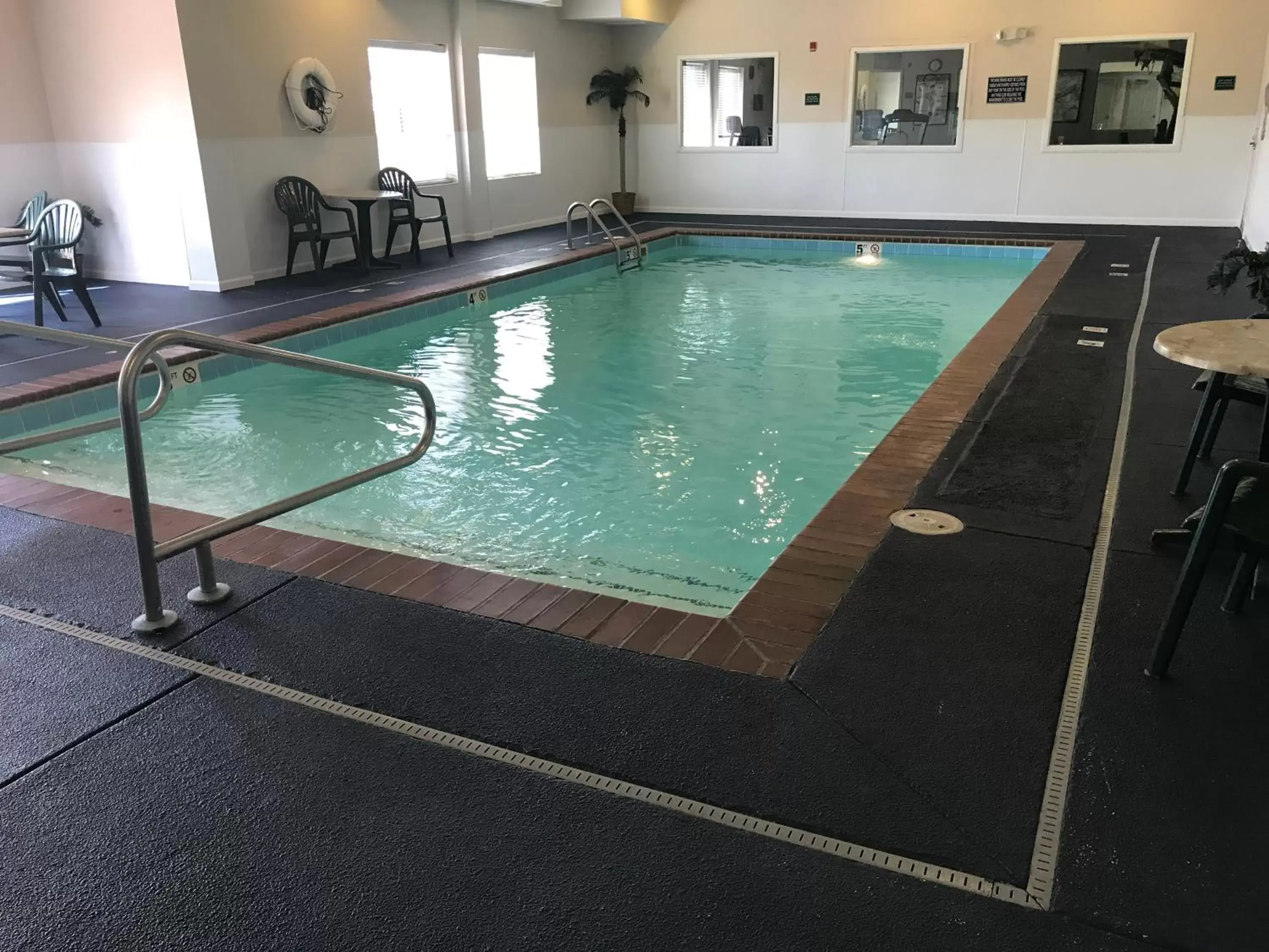 Swimming pool in SureStay Plus Hotel by Best Western Billings Swimming pool in SureStay Plus Hotel by Best Western Billings