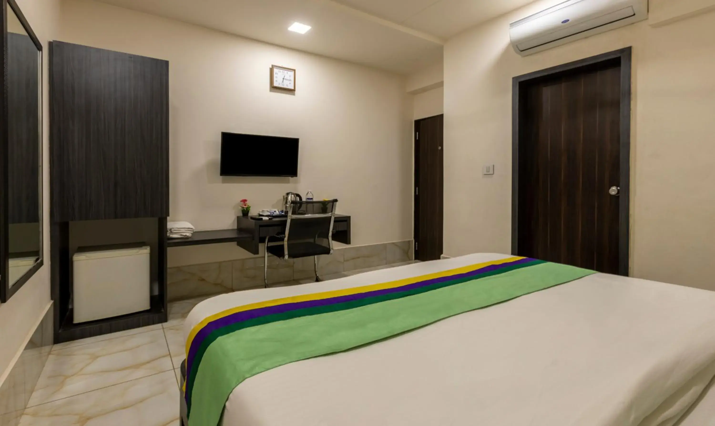 Bed in Treebo Oscar Bed in Treebo Oscar