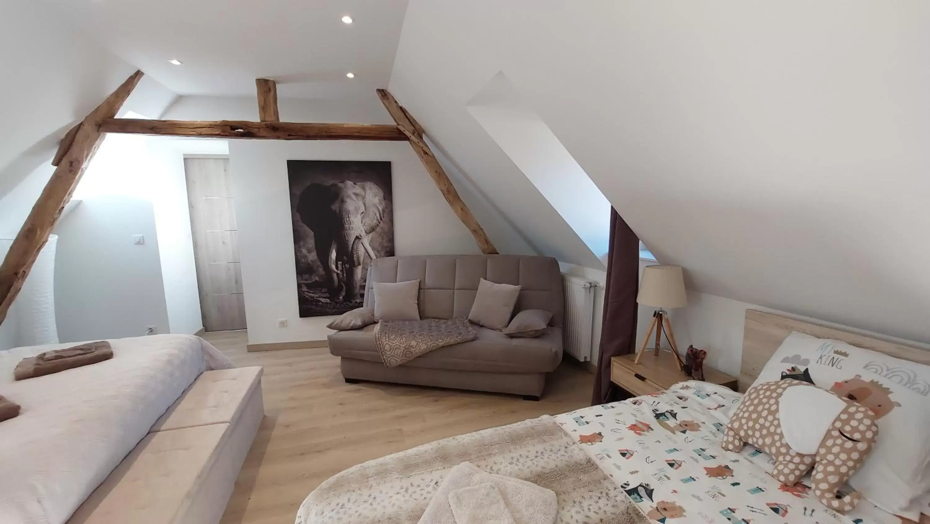 Photo of the whole room, Seating Area in Ferme 4 étoiles avec piscine chauffée