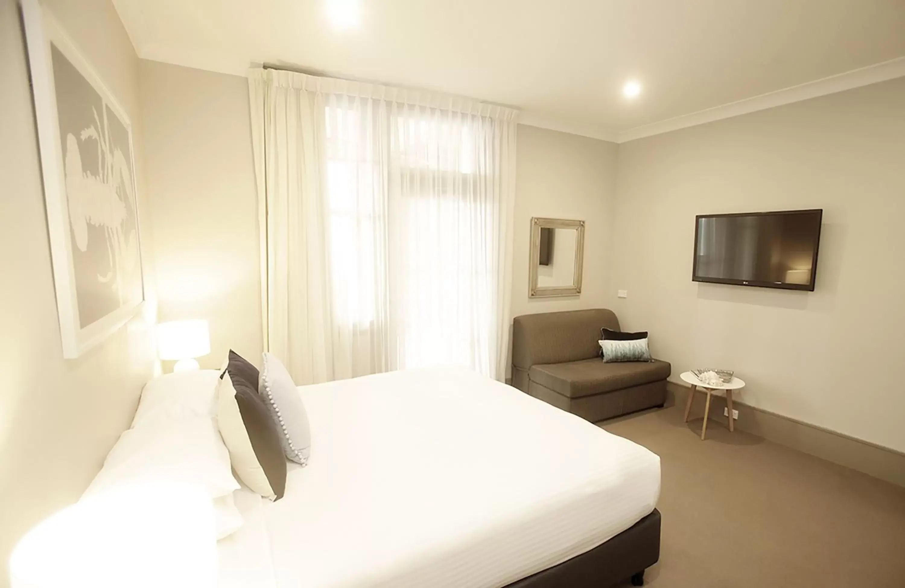 Triple Room in Hotel Bondi Triple Room in Hotel Bondi