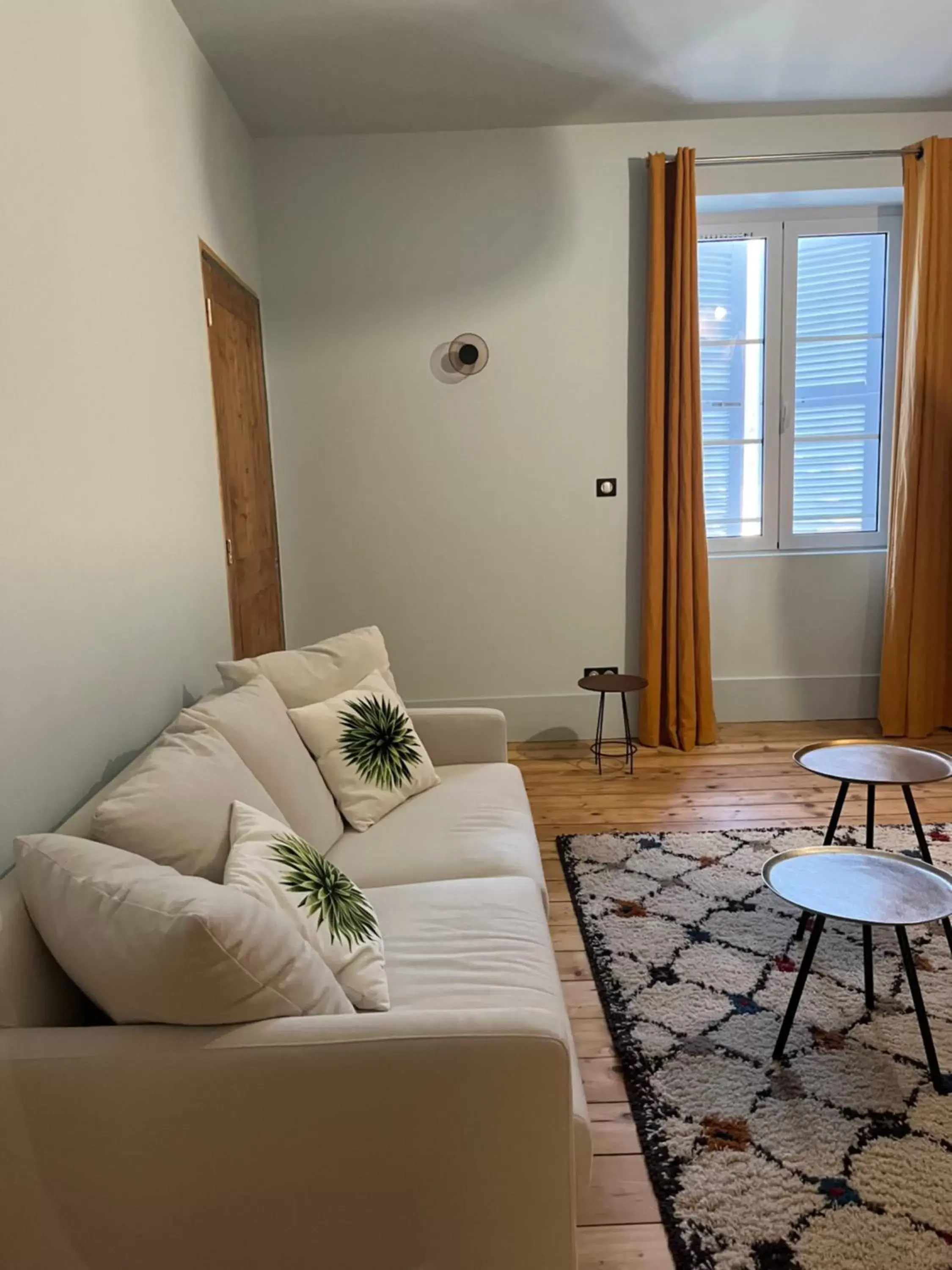 Living room, Seating Area in Domaine Clairfontaine Noyarey - Suites Junior