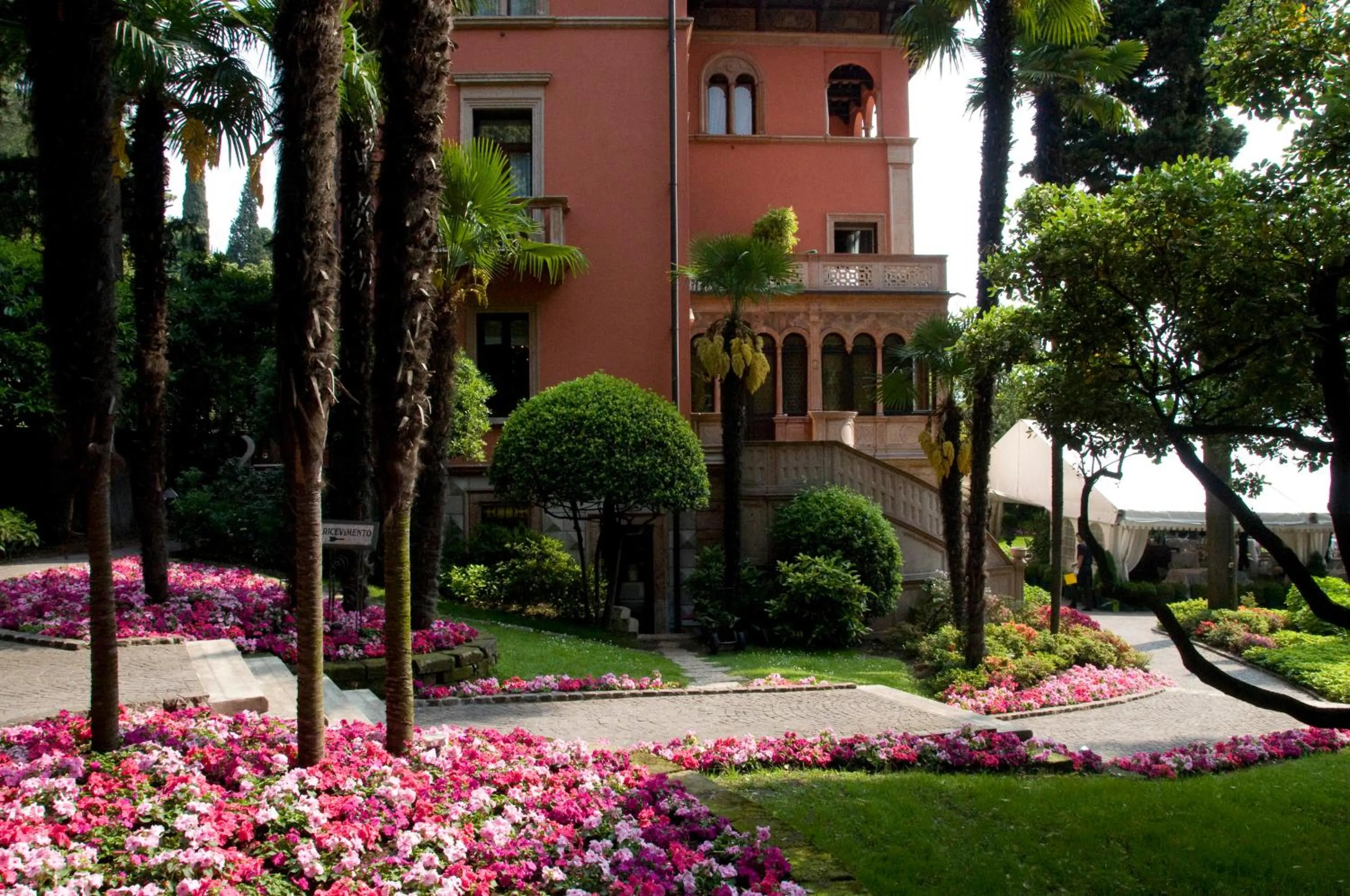 Facade/entrance in Hotel Villa Fiordaliso