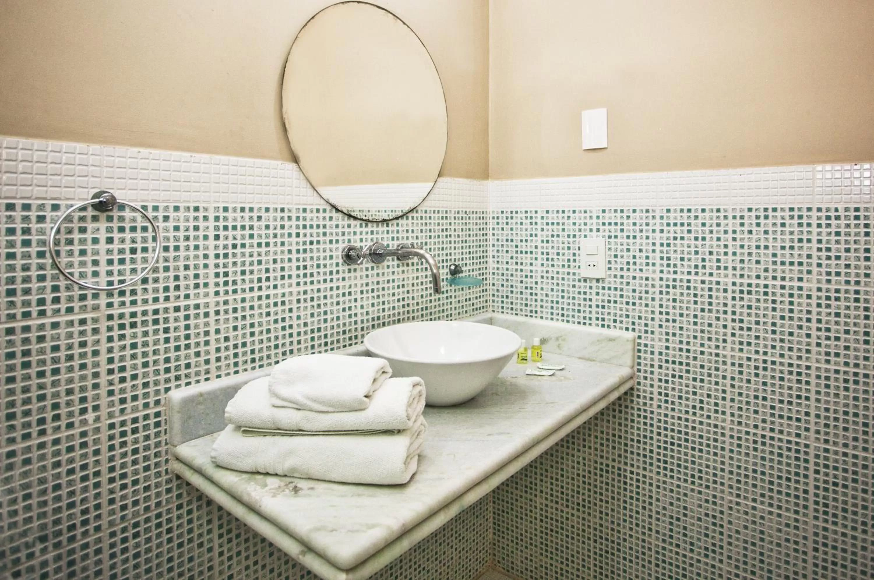 Bathroom in Hotel Don Quijote Búzios