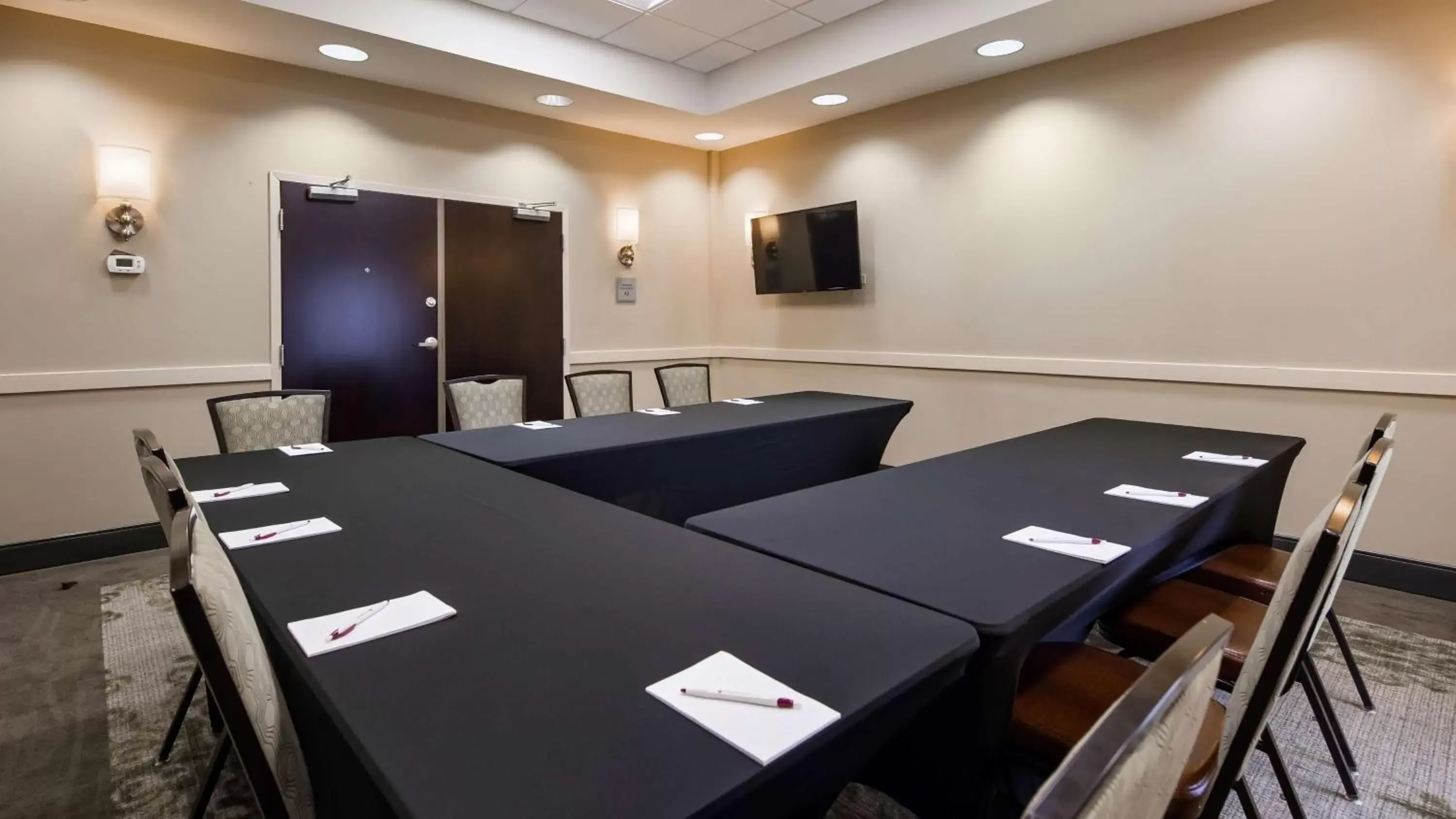 Meeting/conference room in Best Western Plus Thornburg Inn & Suites