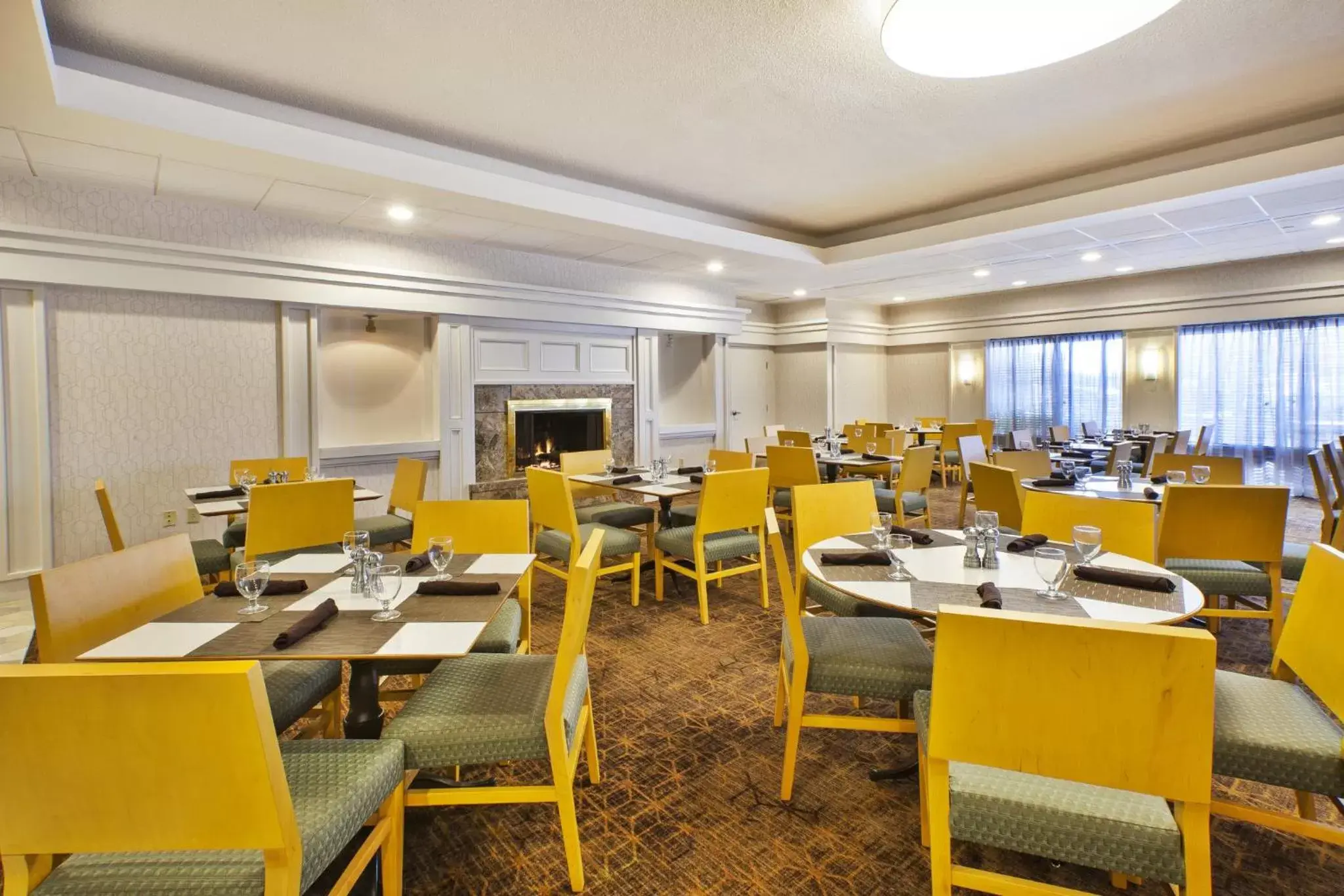 Restaurant/Places to Eat in Holiday Inn Washington-Dulles International Airport, an IHG Hotel