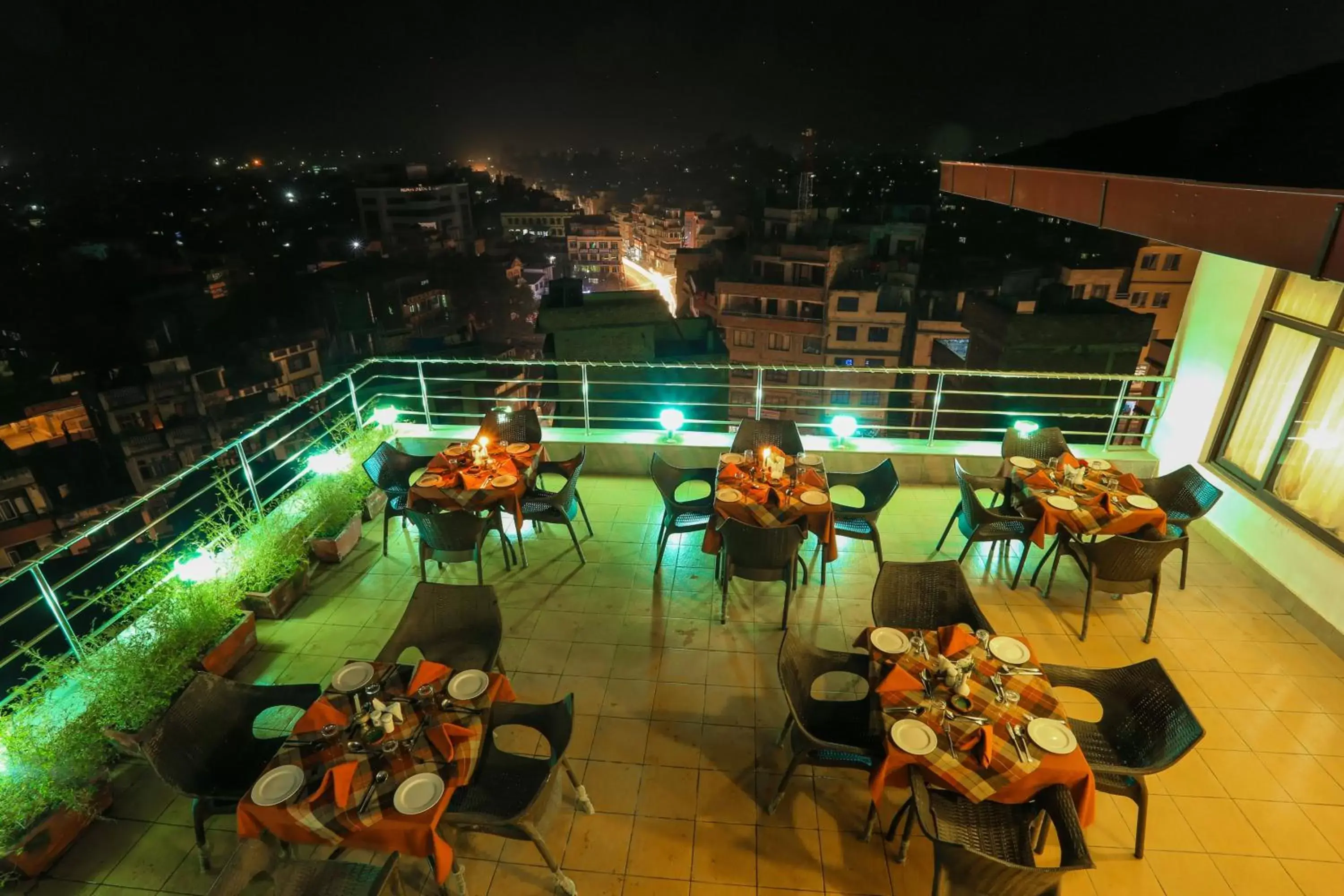 Street view, Restaurant/Places to Eat in Hotel Manang