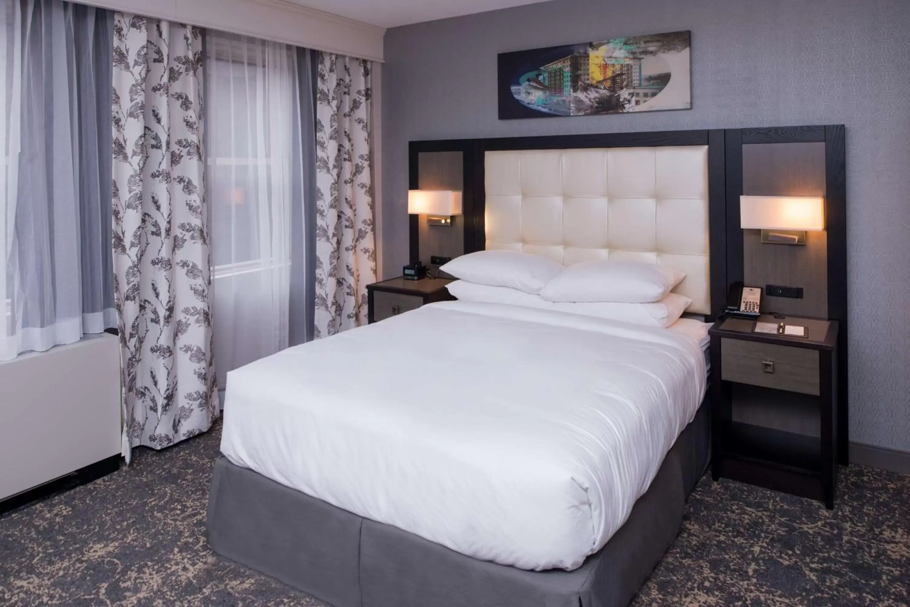 Bed in DoubleTree by Hilton Utica