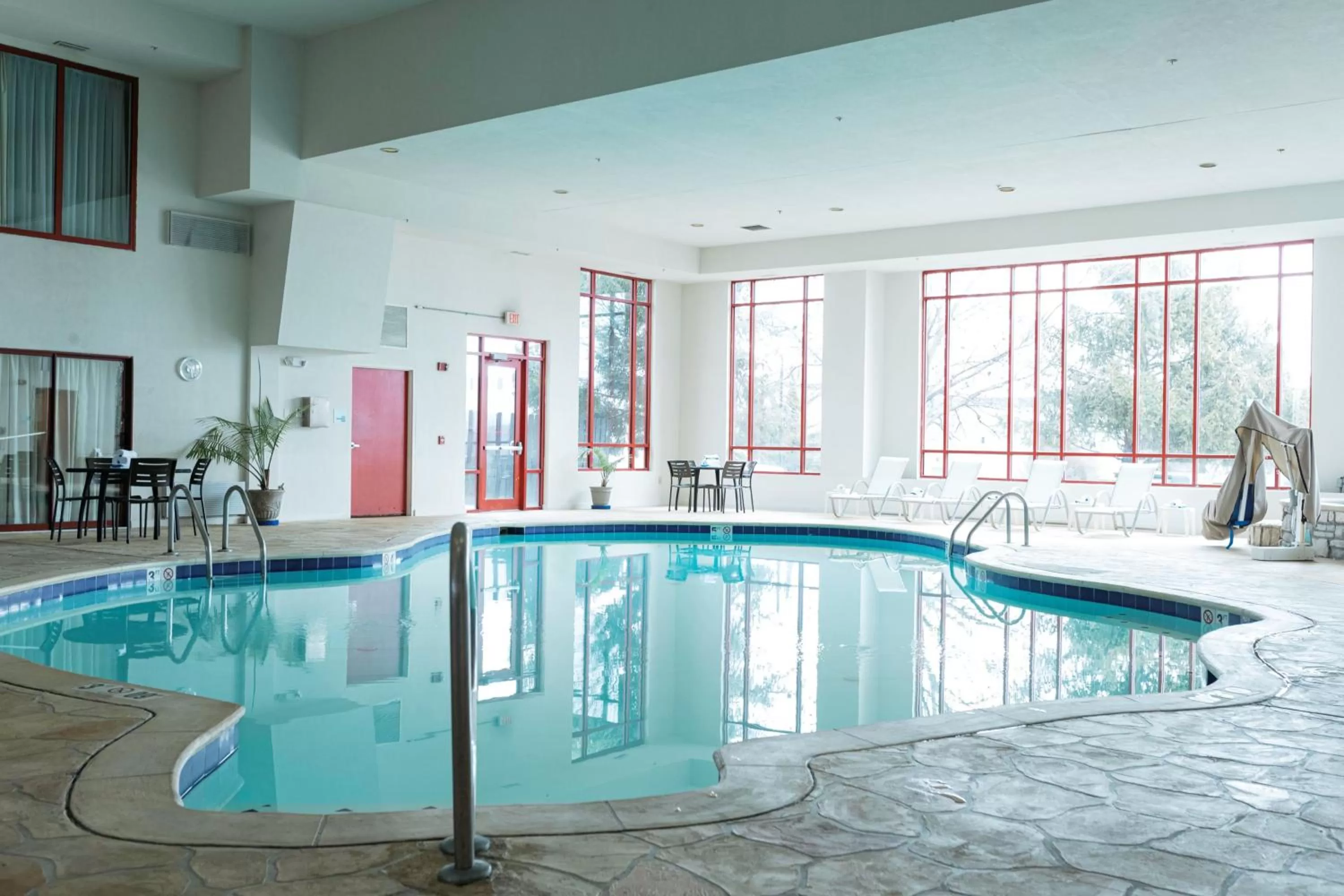 Swimming pool in Holiday Inn Express & Suites - Olathe North by IHG