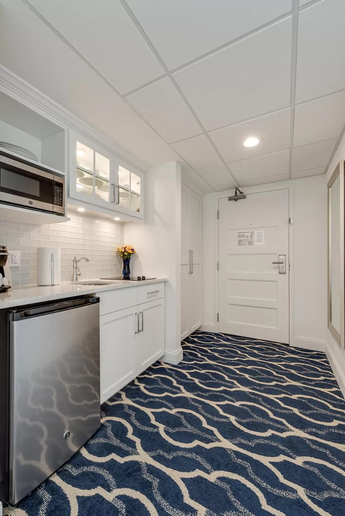 Kitchen or kitchenette, Bed in ICONA Cape May