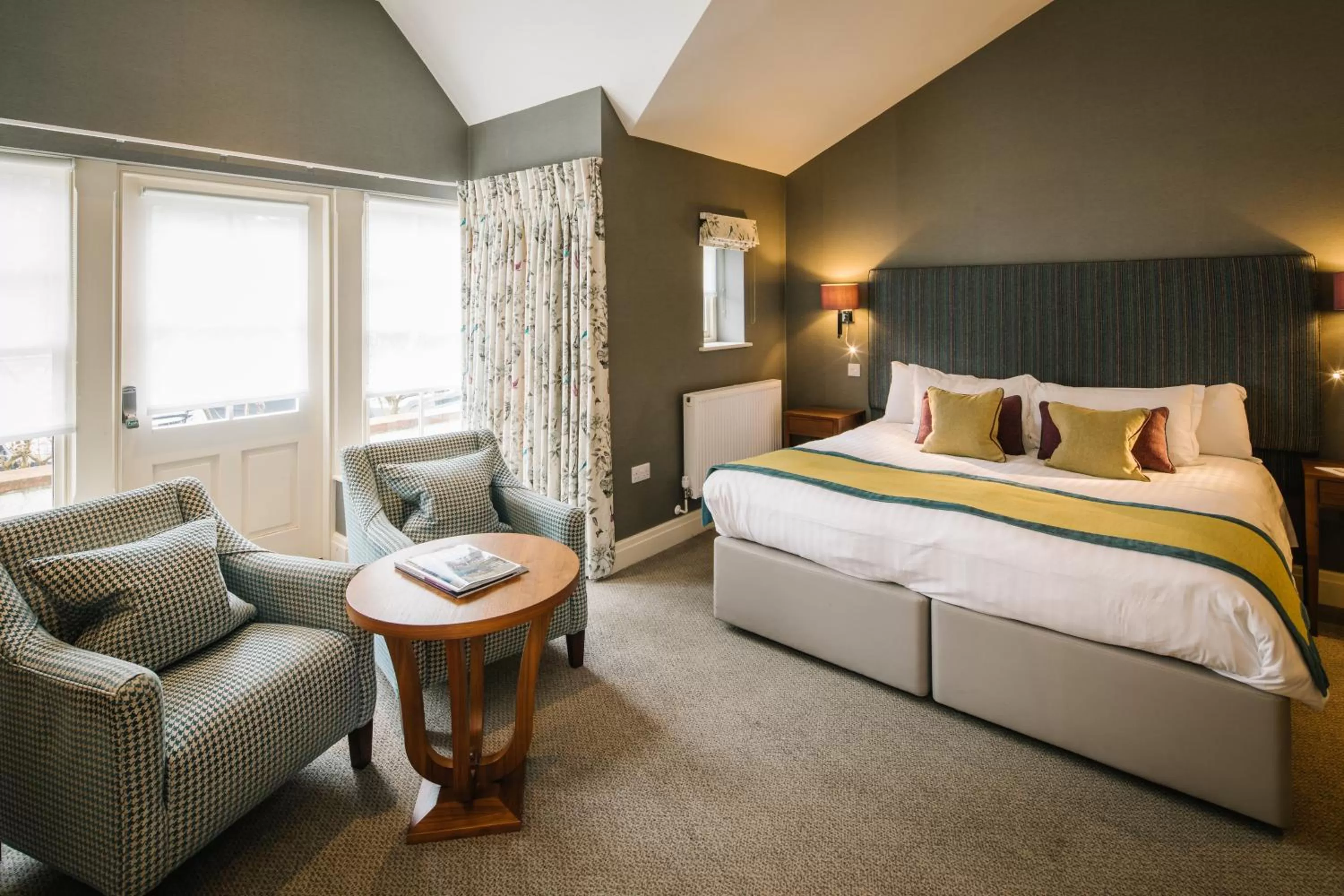 Seating area, Bed in Lindeth Howe