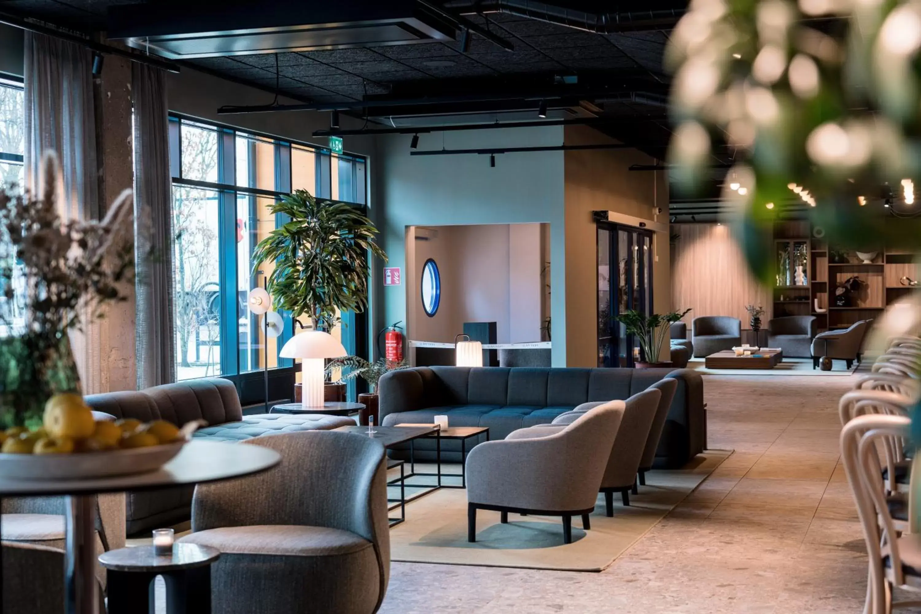 Lobby or reception, Lounge/Bar in Quality Hotel Grand, Borås
