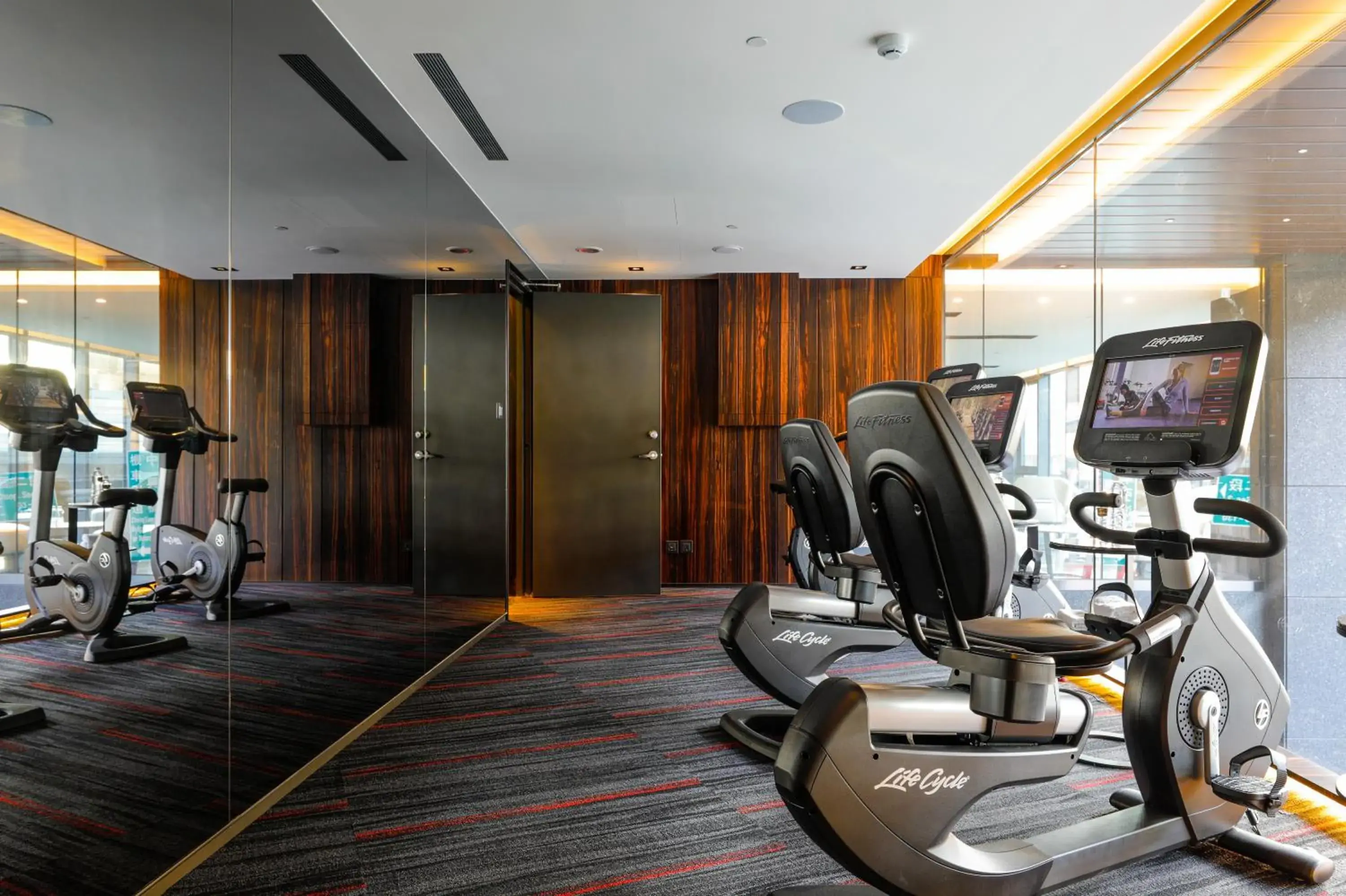 Fitness centre/facilities, Fitness Center/Facilities in Suz Hotel