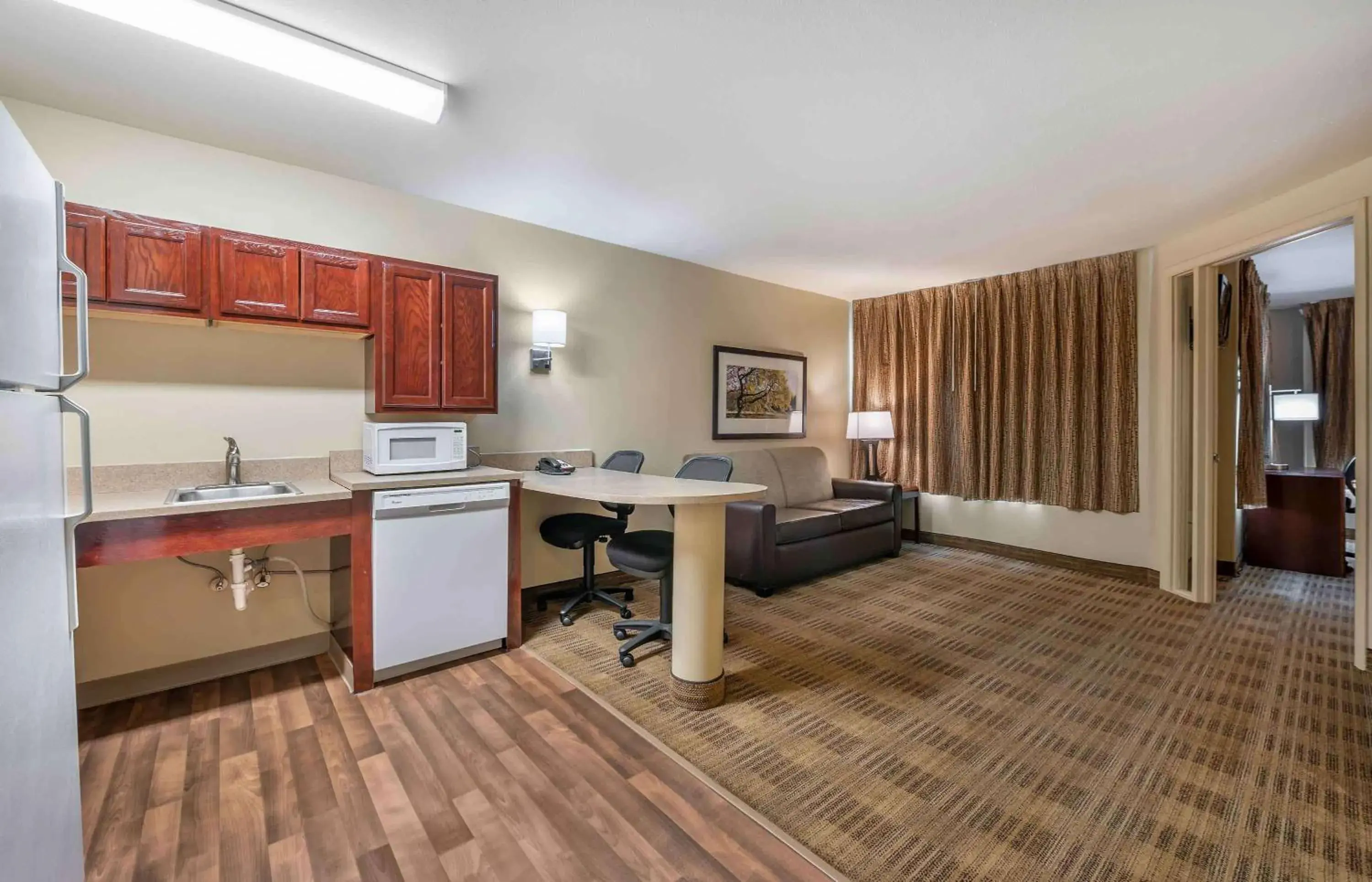 Bedroom, Kitchen/Kitchenette in Extended Stay America Suites - Indianapolis - Northwest - I-465