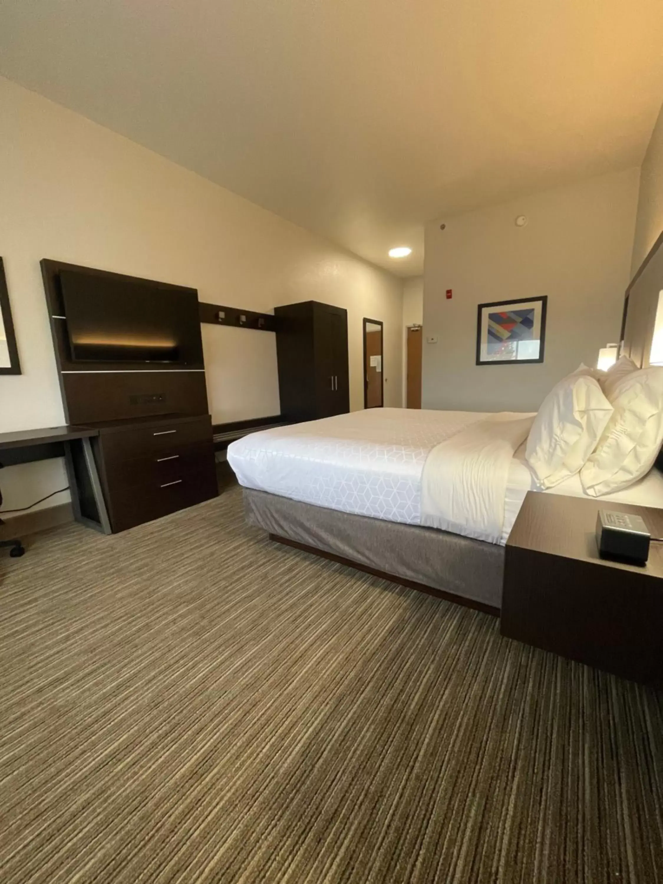 Bed in Holiday Inn Express Hotel & Suites Las Vegas, an IHG Hotel