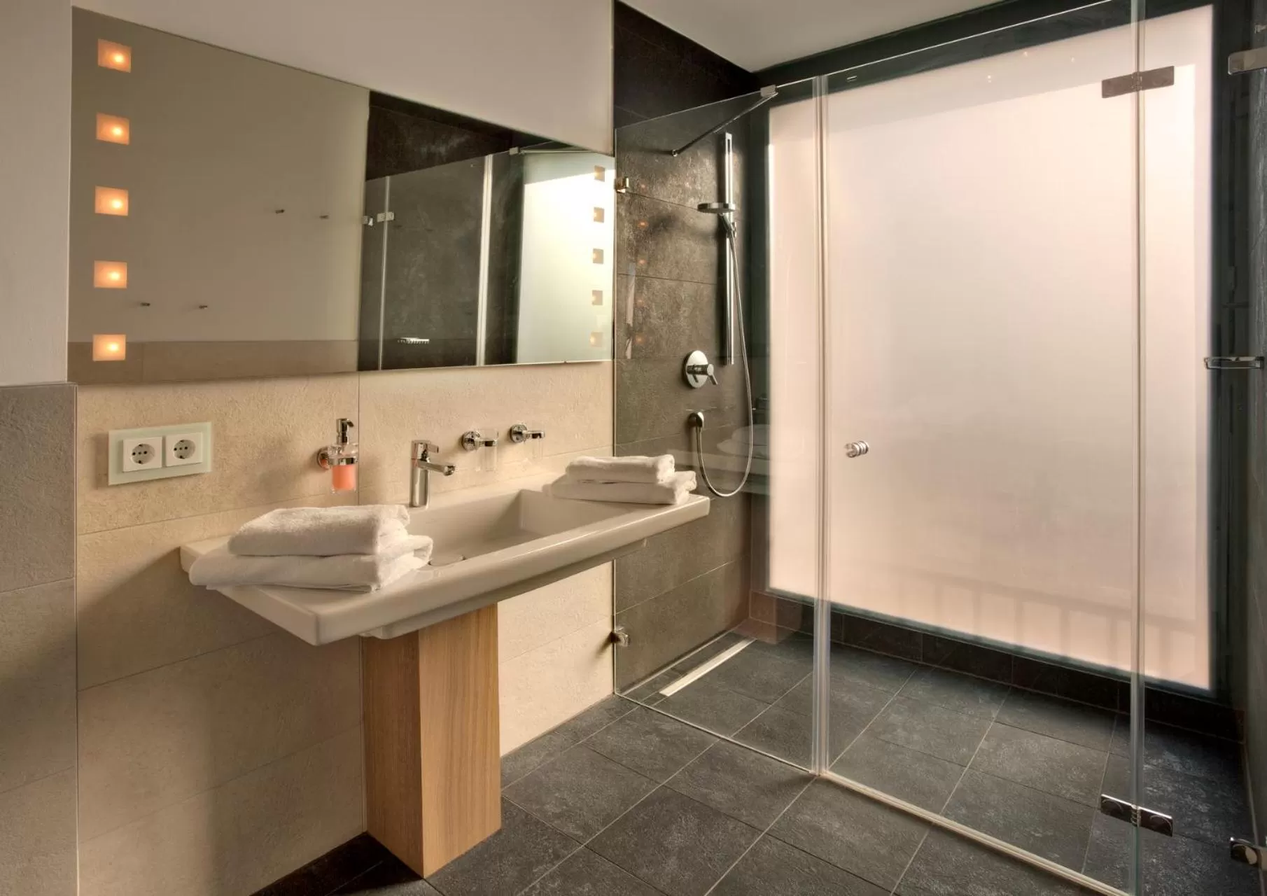 Bathroom in Suite Hotel Binz Familienhotel Rügen