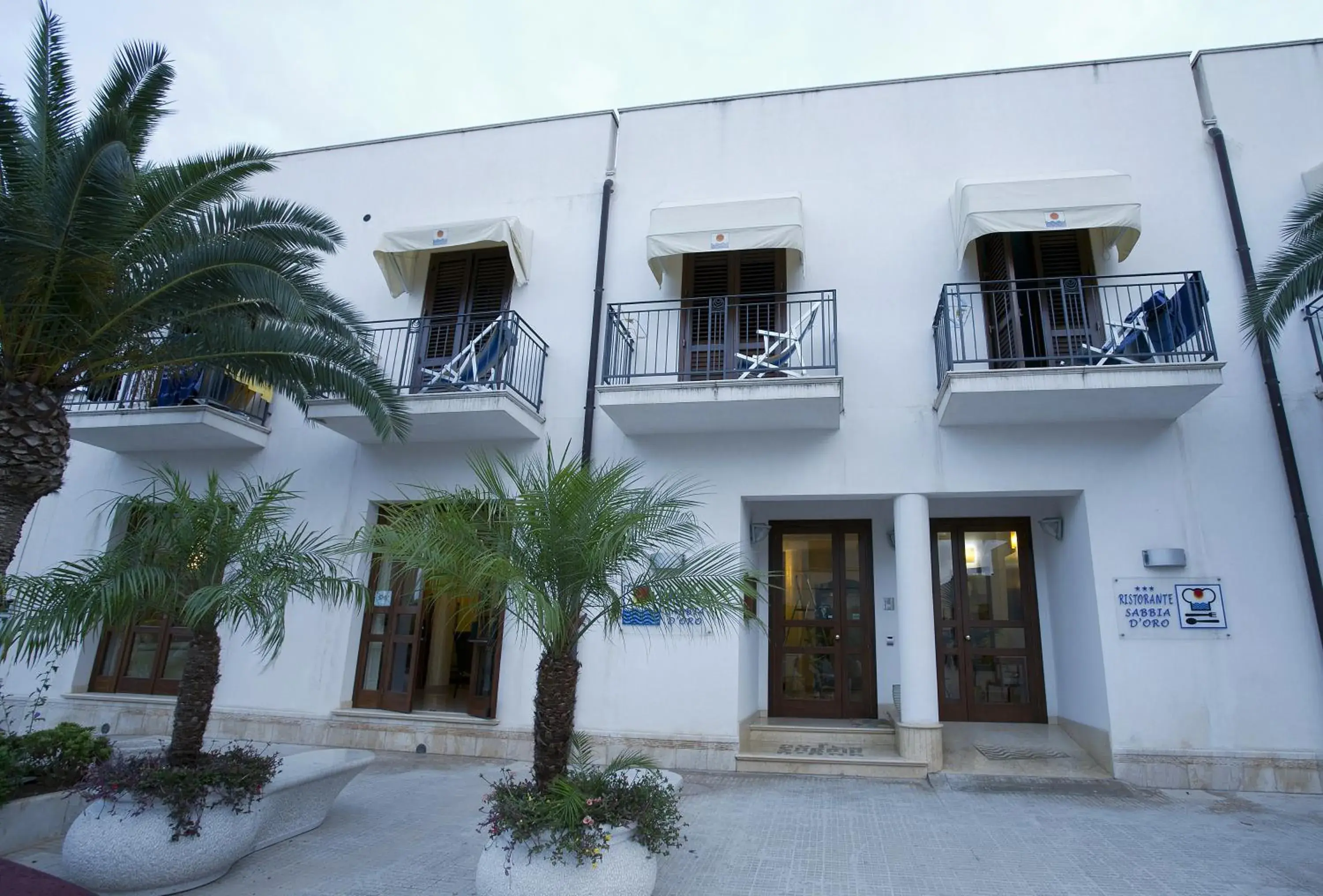 Facade/entrance, Property Building in Hotel Sabbia d'Oro