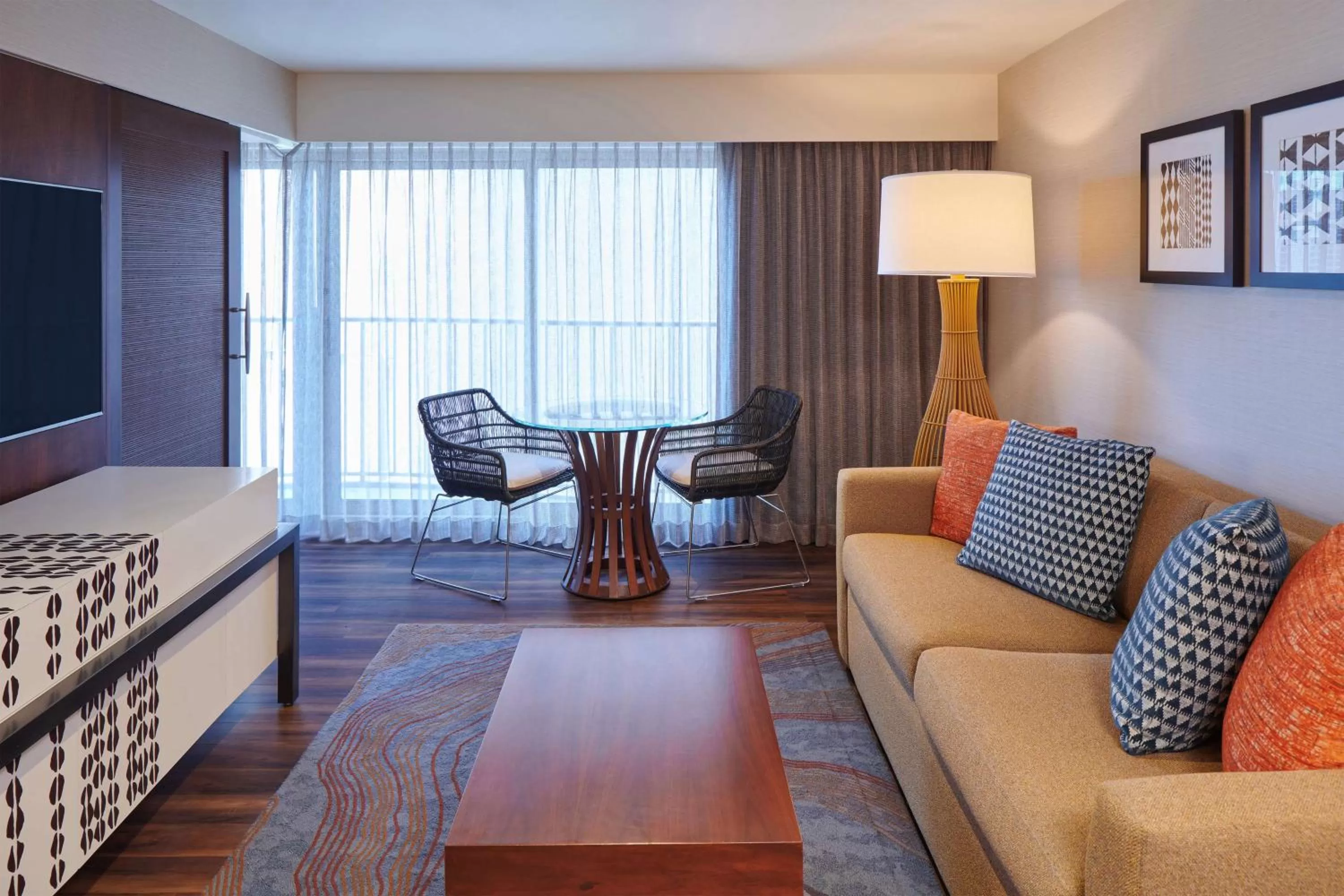 Living room in Hilton Grand Vacations Club Hokulani Waikiki Honolulu