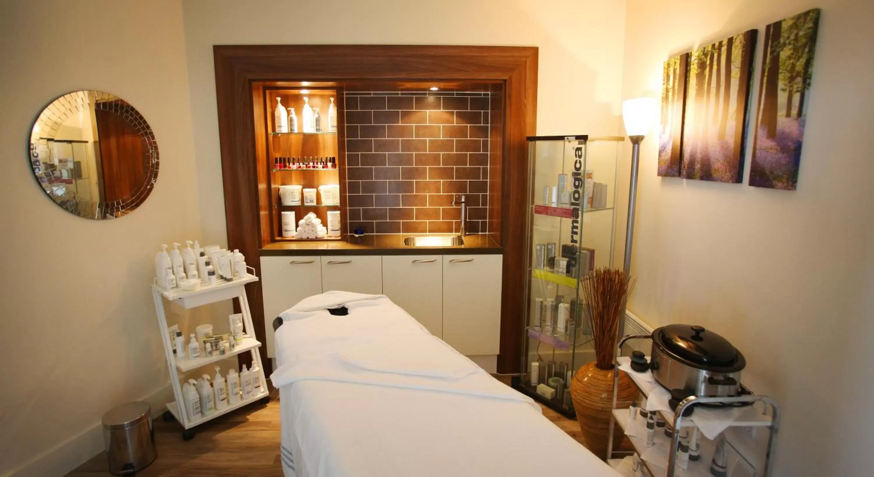 Lobby or reception in Crowne Plaza Reading Lobby or reception in Crowne Plaza Reading