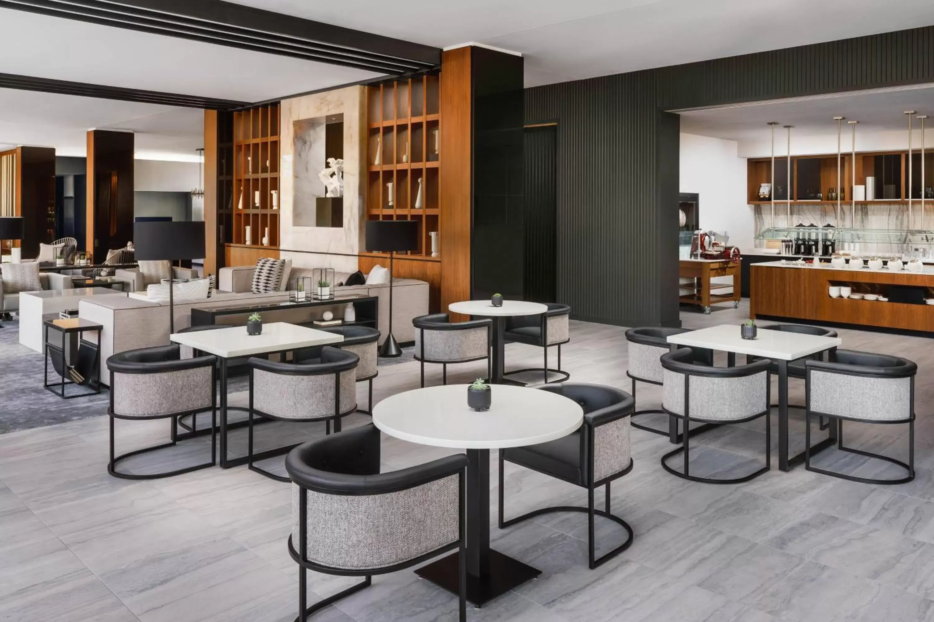 Kitchen or kitchenette, Lounge/Bar in AC Hotel by Marriott Scottsdale North