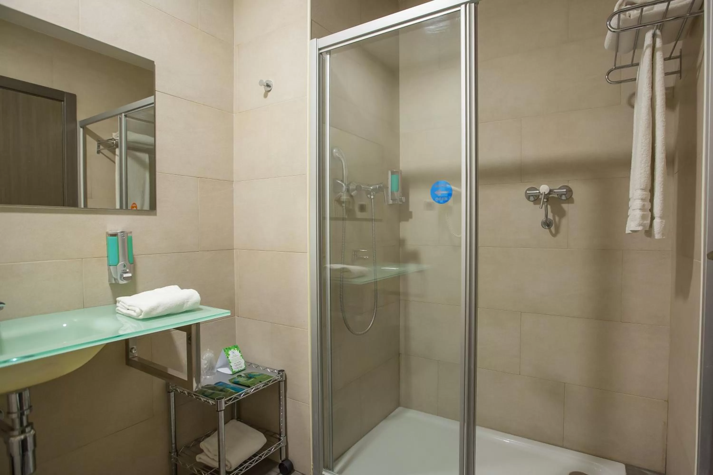 Shower in Hotel Venture Sant Cugat