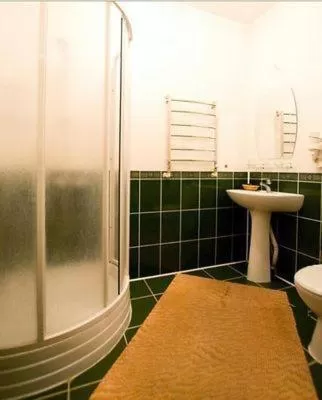 Shower in Morshynska Vezha Hotel