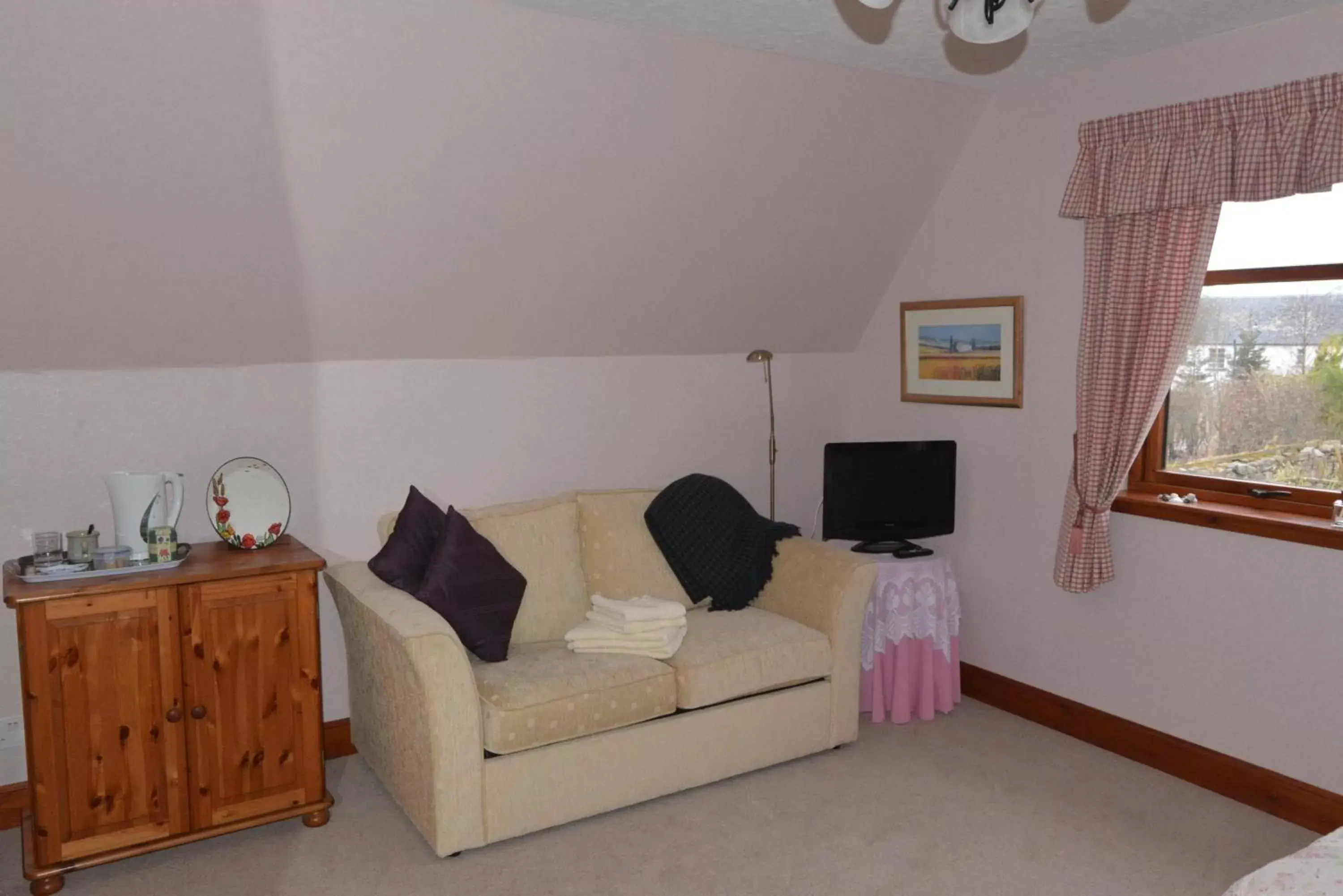 Bedroom, Seating Area in Home Farm Bed and Breakfast