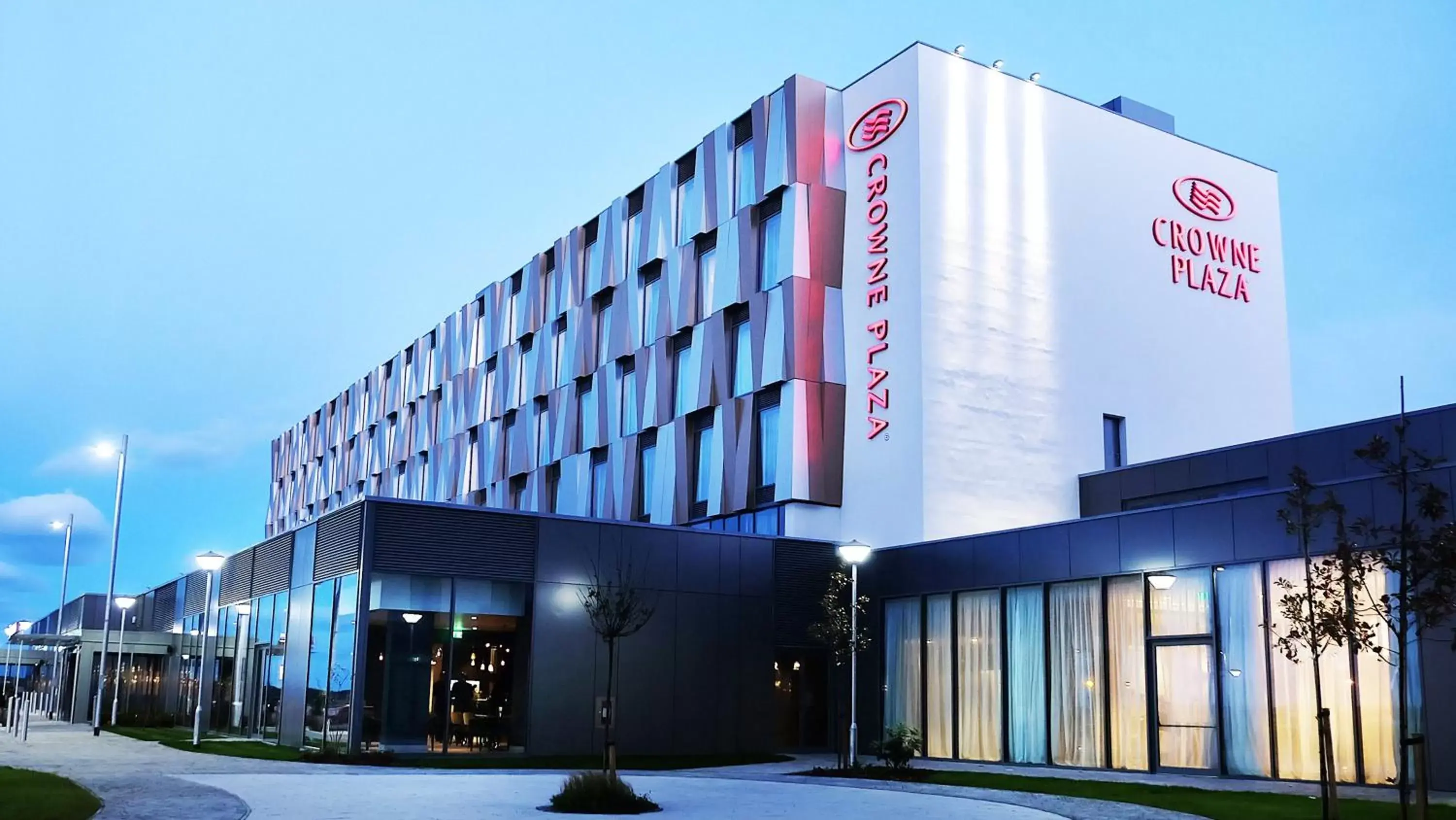 Property Building in Crowne Plaza Aberdeen Airport, an IHG Hotel